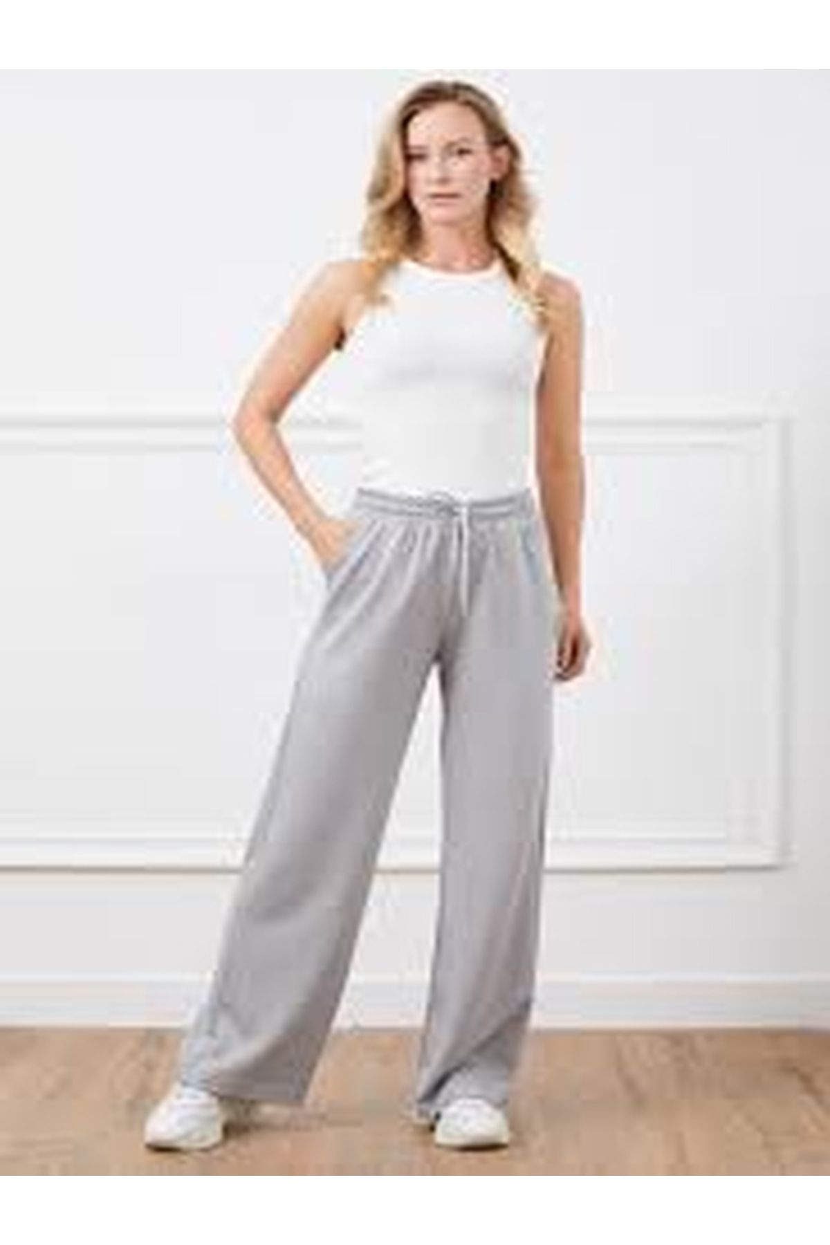 MODEL Modal içeren düz kesim Brushed Eşofman