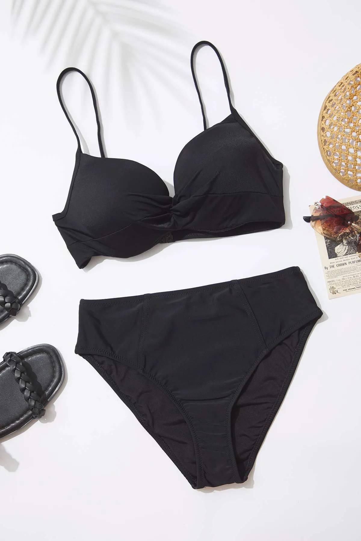 Trendyolmilla Siyah Toparlayıcı Regular Yüksek Bel Bikini Altı TBESS24BA00141