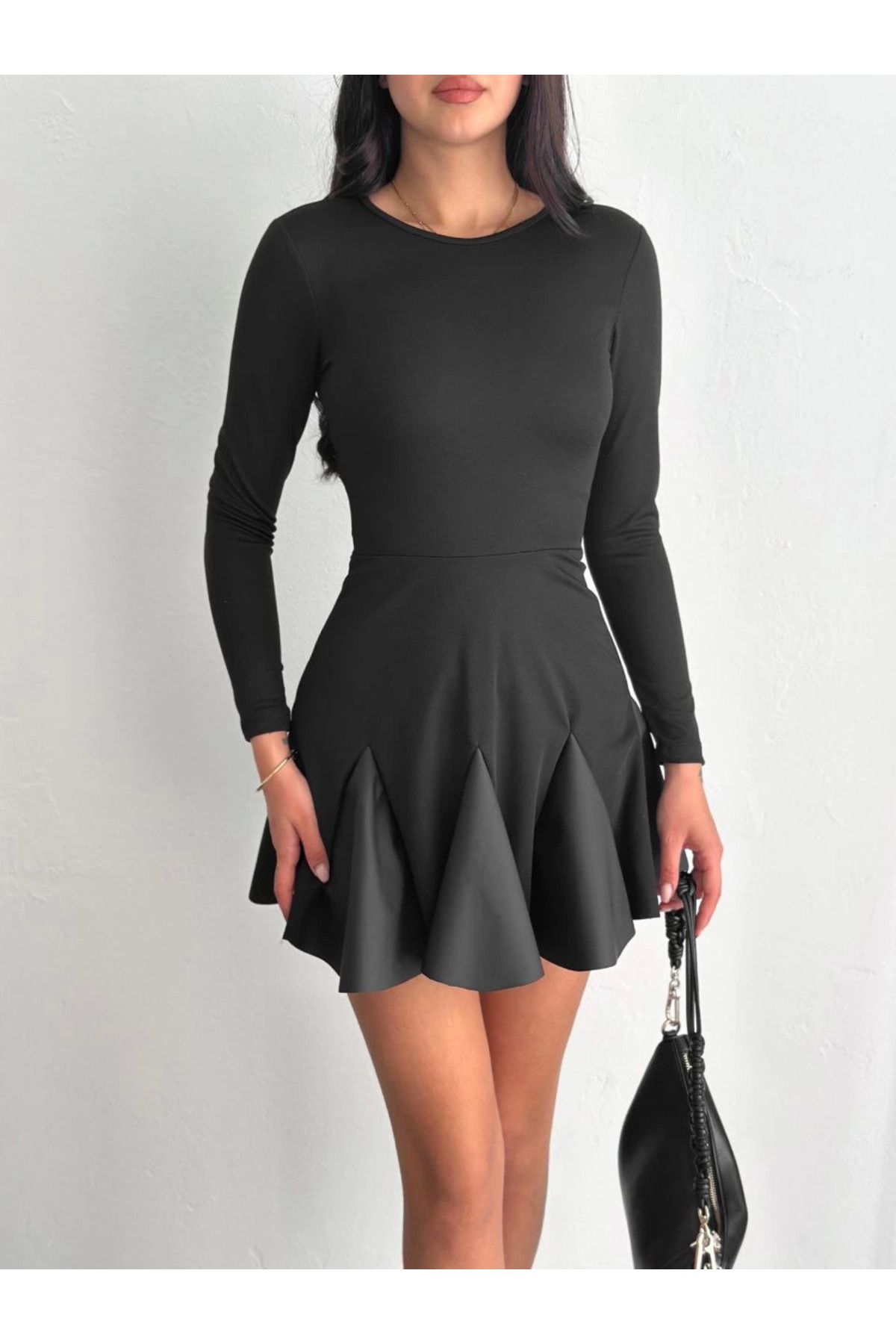 İntive Lingerie Eteği Kloş Uzun Kollu Bisiklet Yaka Crep Pileli Mini Elbise