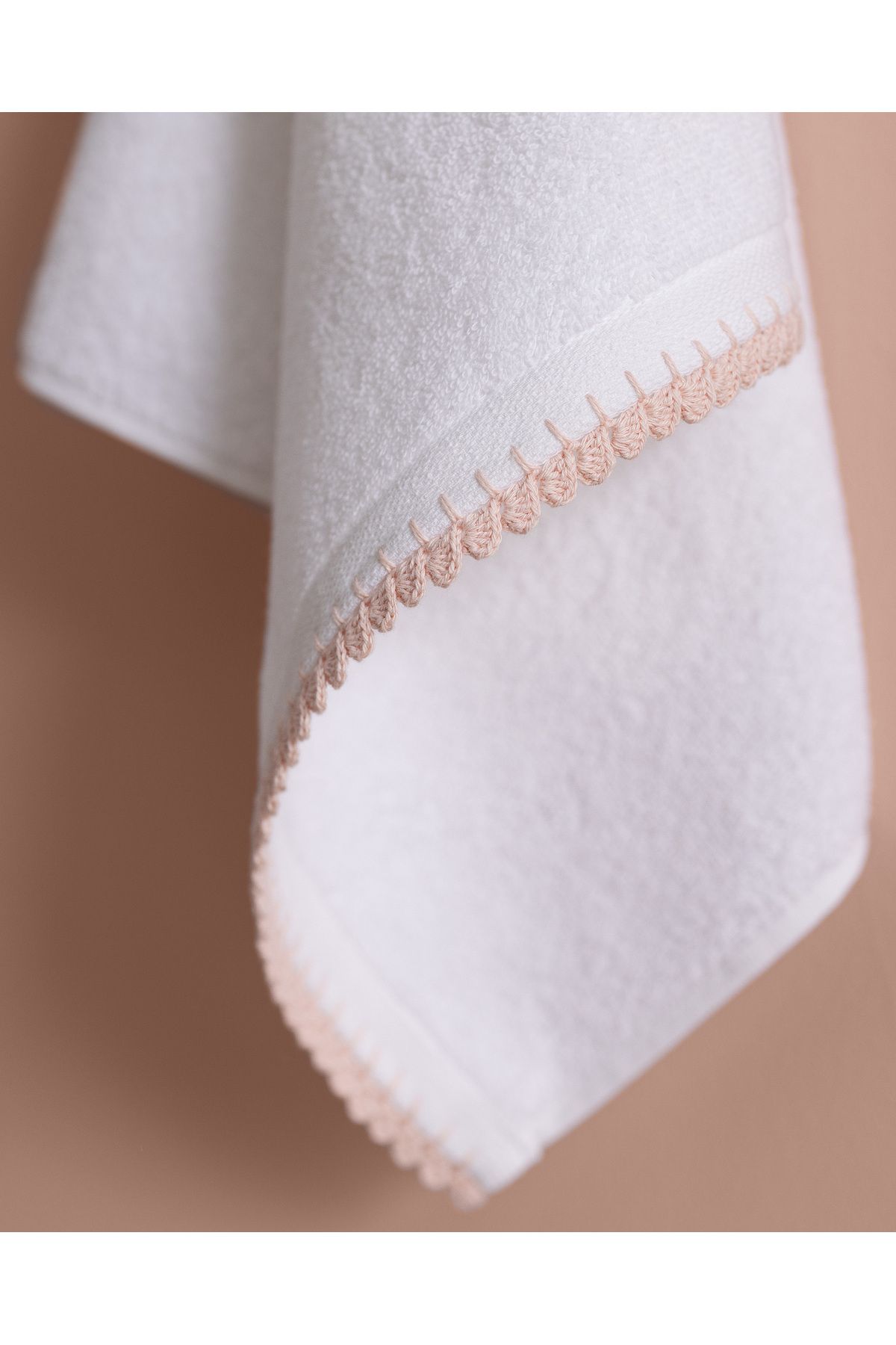 Madame Coco-Camille Crochet 100% Cotton Face Towel - White/Powder - 50X70 cm 4