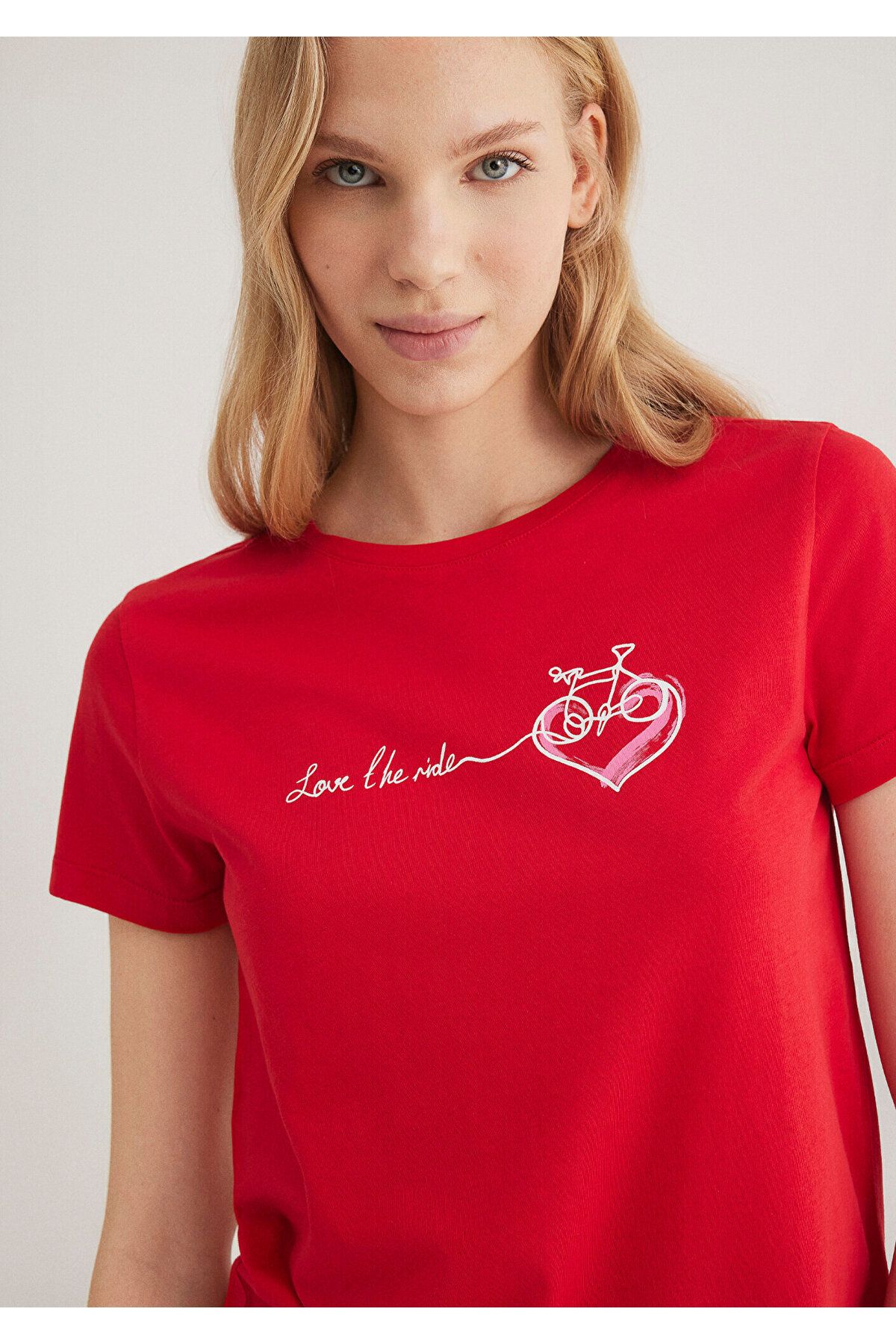 Mavi-Rotes T-Shirt mit Fahrrad-Aufdruck, halbschmale Passform 1612961 -82054 2