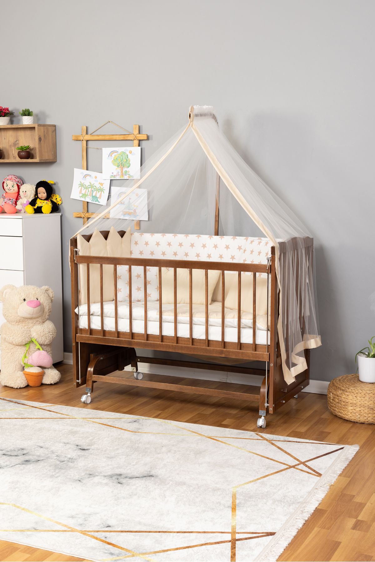 Carino Wins Bebek Beşiği Ahşap Beşik Anne Yanı Yeni Doğan Tutku CEVİZ KREM NAKIŞ YAZISIZ UYKU SETLİ + TEKERLEK