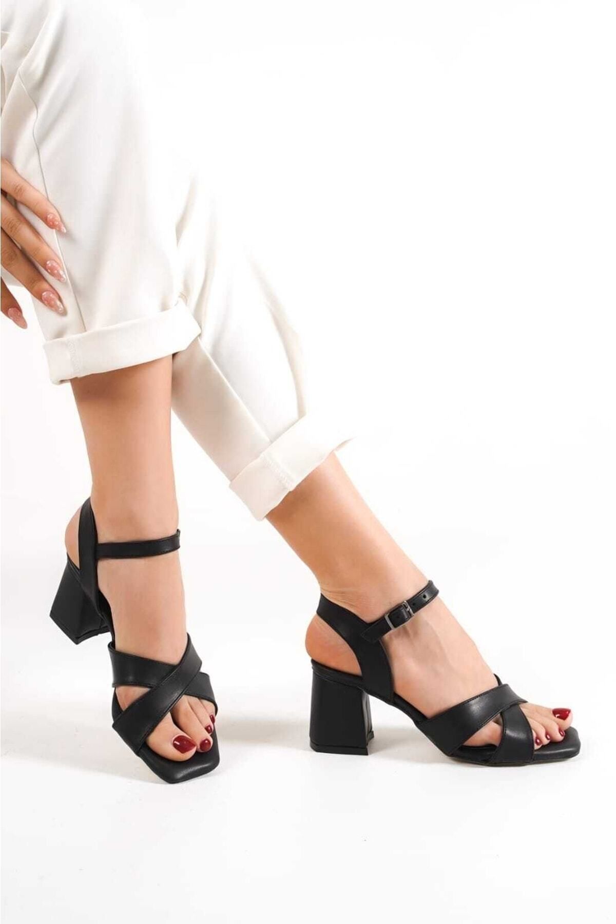 BİKAJOO Siyah Kadın 5 Cm Topuklu Çapraz Bantlı Sandalet Terlik BKJ0466