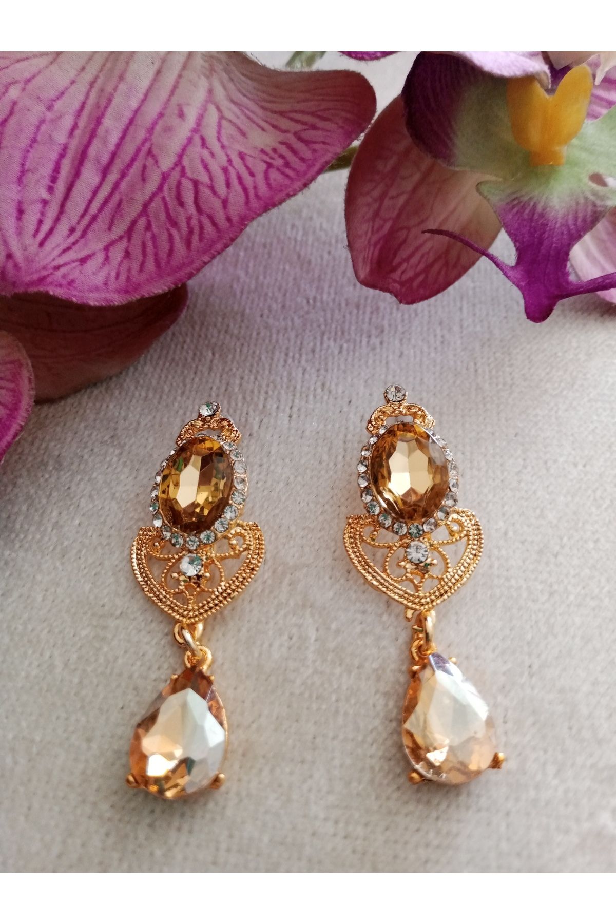 Pervin Ablacım El yapımı sarı taşlı Gold sallantılı gösterişli abiye küpe