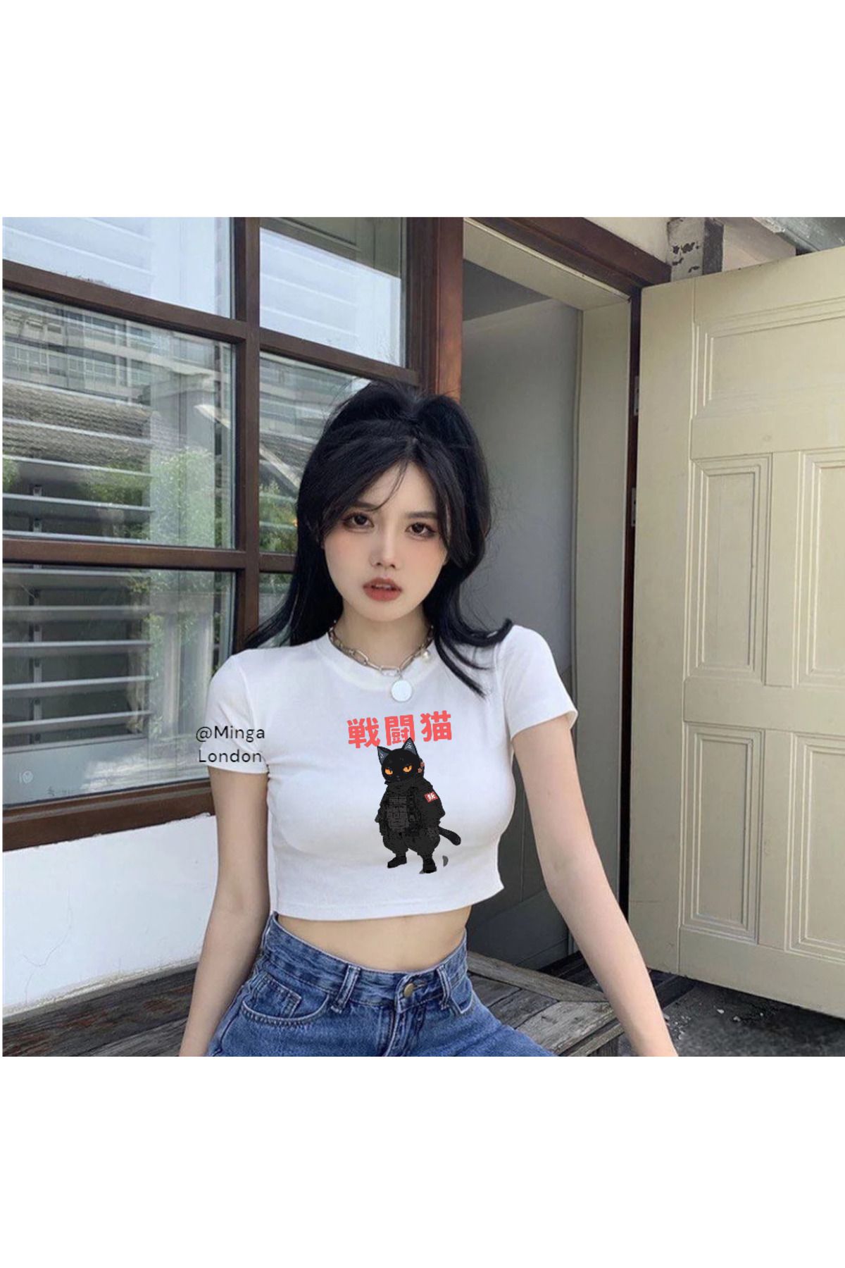 Minga London Beyaz Black Samuraı Cat Baskılı Crop Bluz -Ghostella