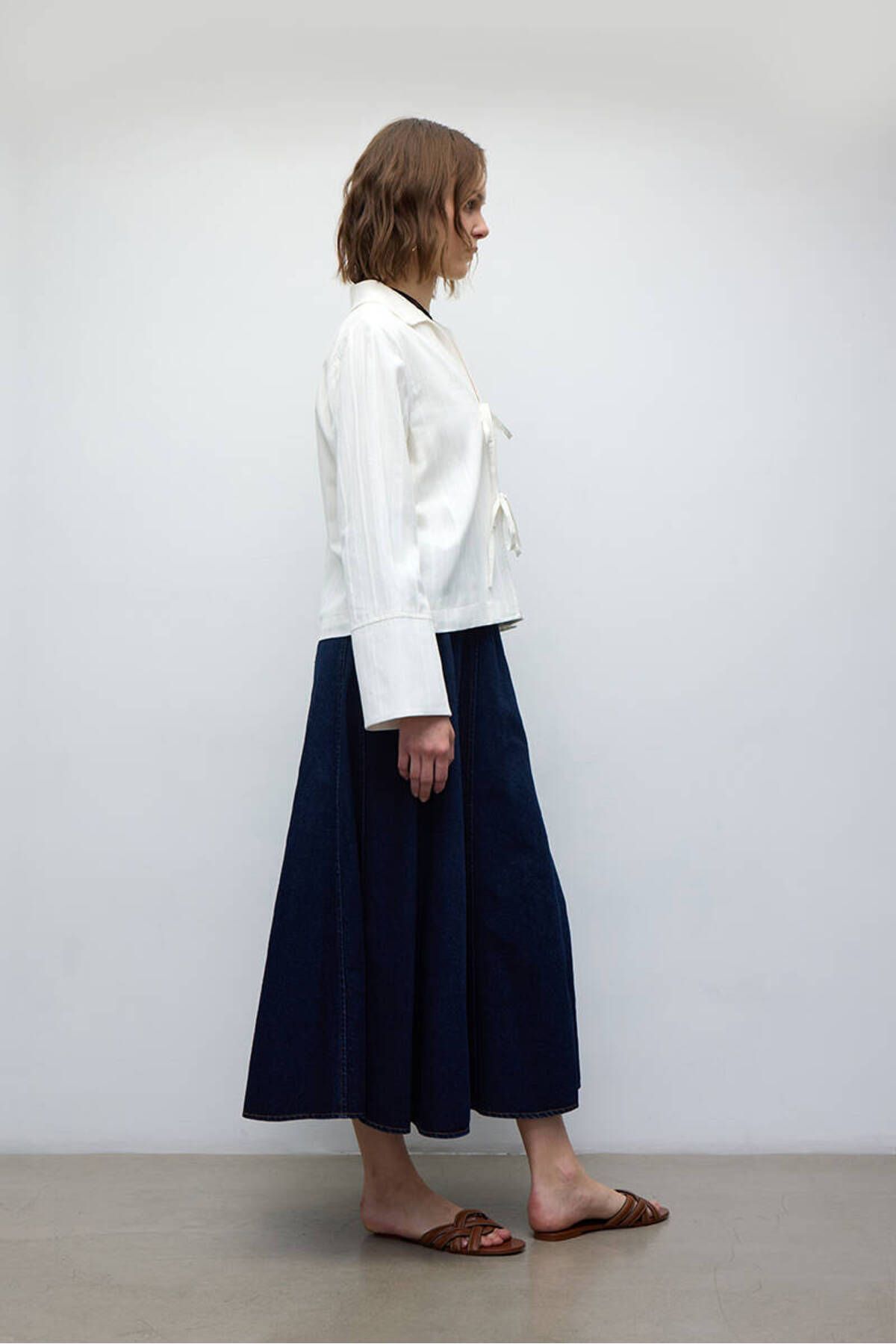 BE BLUE-Ecru Ribbon Top Set 3