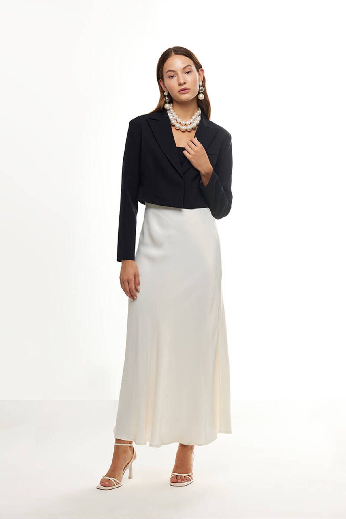 complete the look image