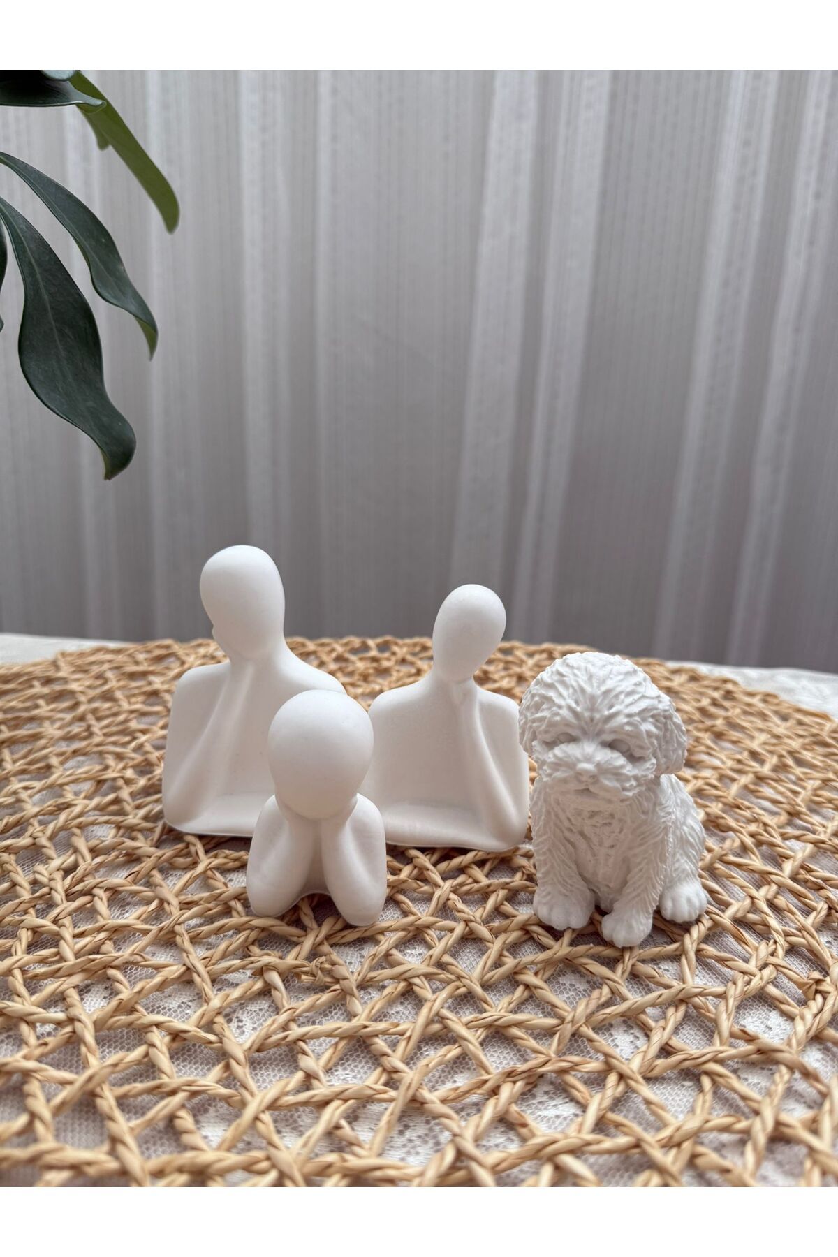 Lydia Accessory Dekoratif Aile Objesi – Tek Çocuklu Ve Köpekli Beton Biblo | Şık Ve Anlamlı Hediye