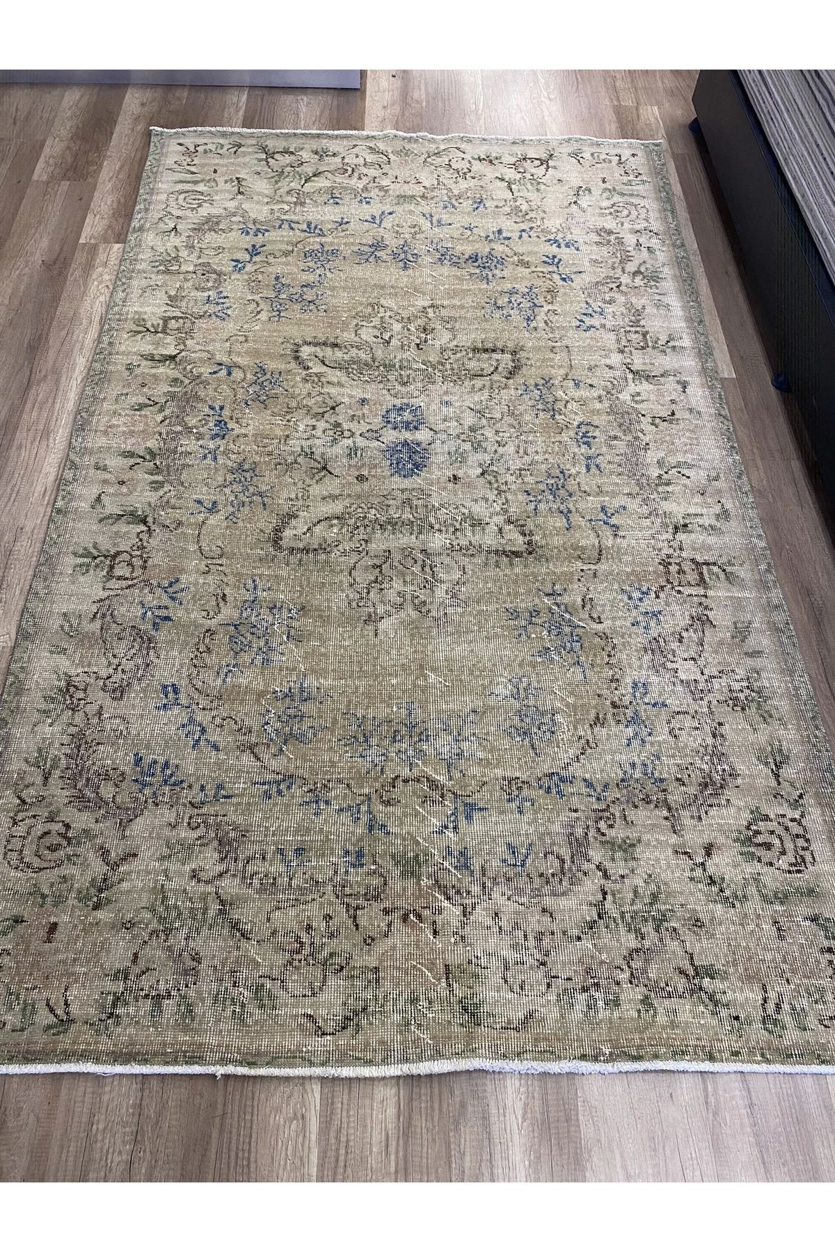 Hoomrugs Hoom Rugs Vintage Yeşil Göbekli 175x265 4,64 M2 Vintage Halı