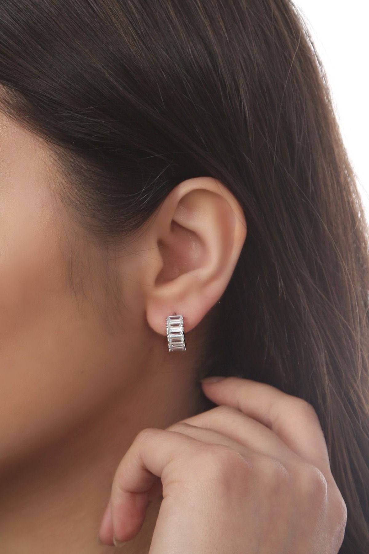 Sanem silver Baget Sıra Taşlı Küpe,925 Ayar Gümüş Küpe,C Küpe,Sıralı Baget
