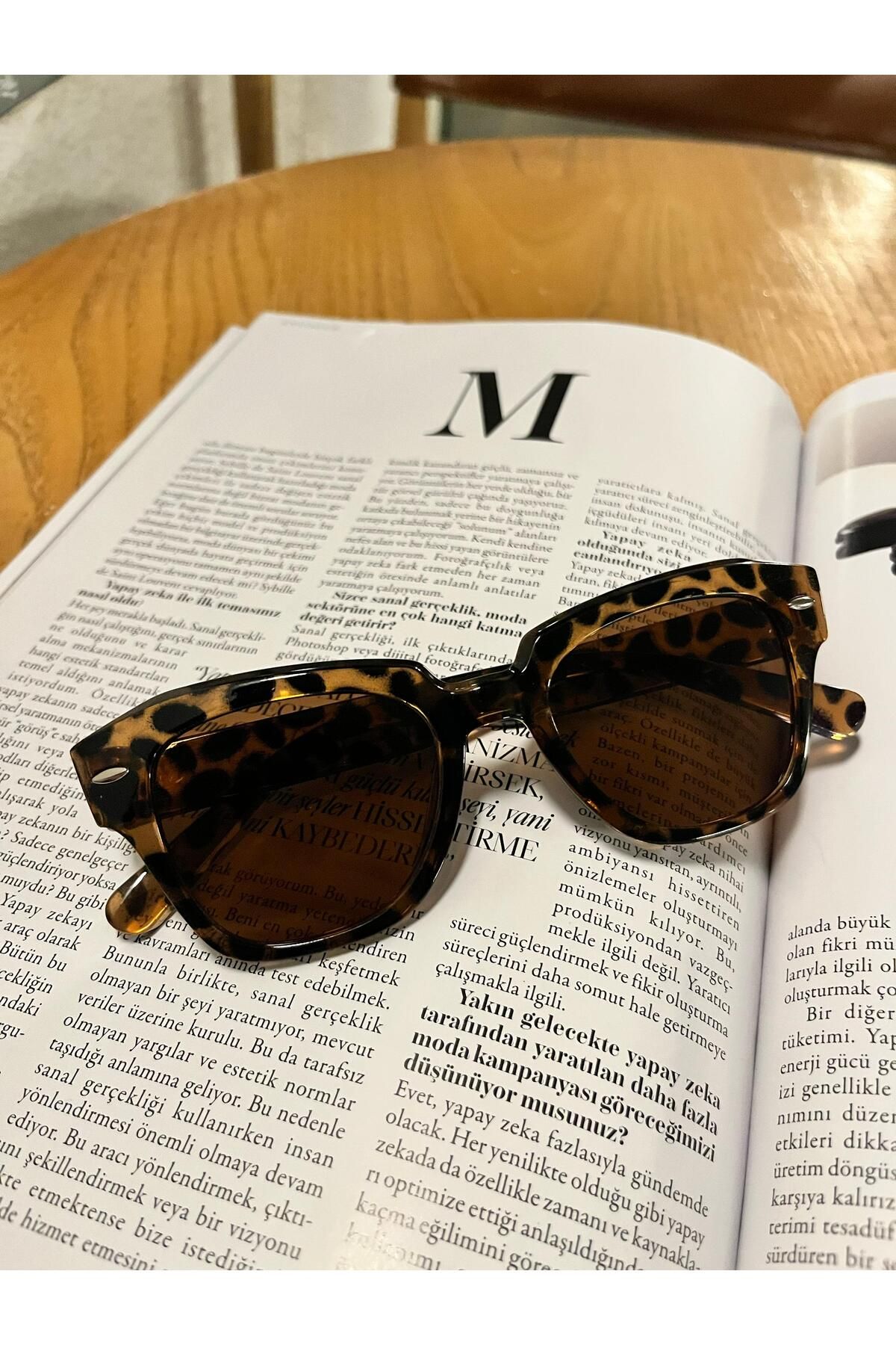 Melinora Samira Leopar Desenli Çerçeveli Modern Güneş Gözlüğü