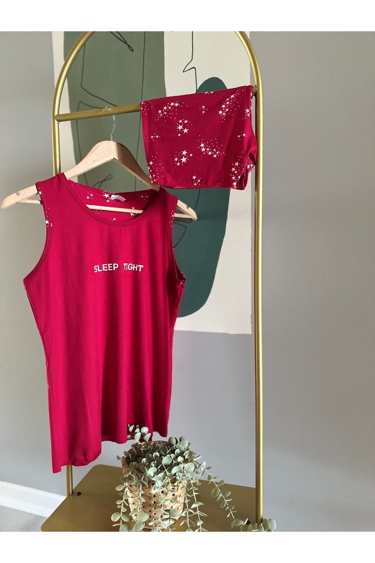 Miss Nilens Şortlu askılı pijama takımı