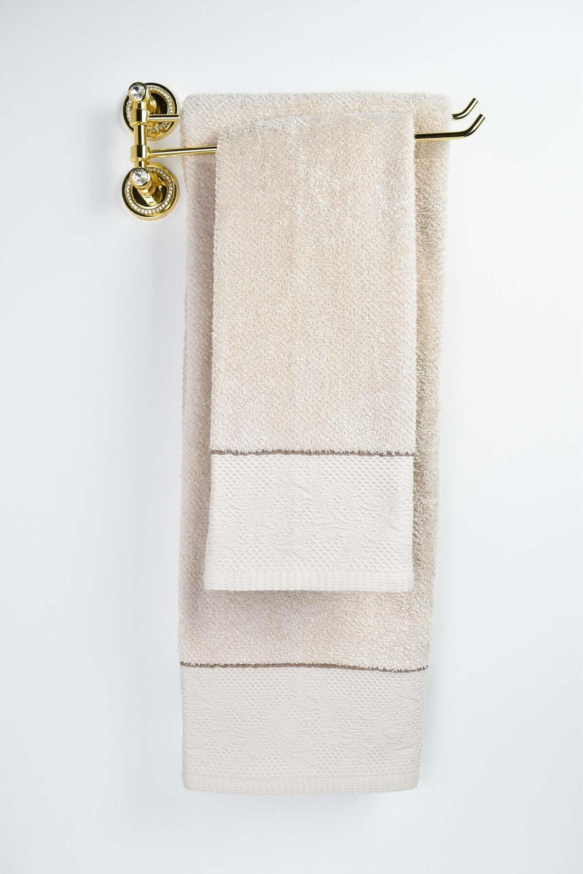 Biriz Moda Emily Jakarlı Banyo Havlusu - Krem