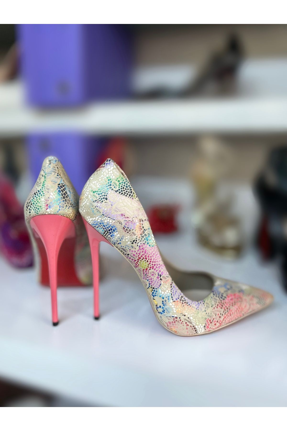 HAYYSHOES ÇİÇEKLİ STİLETTO TOPUKLU AYAKKABI
