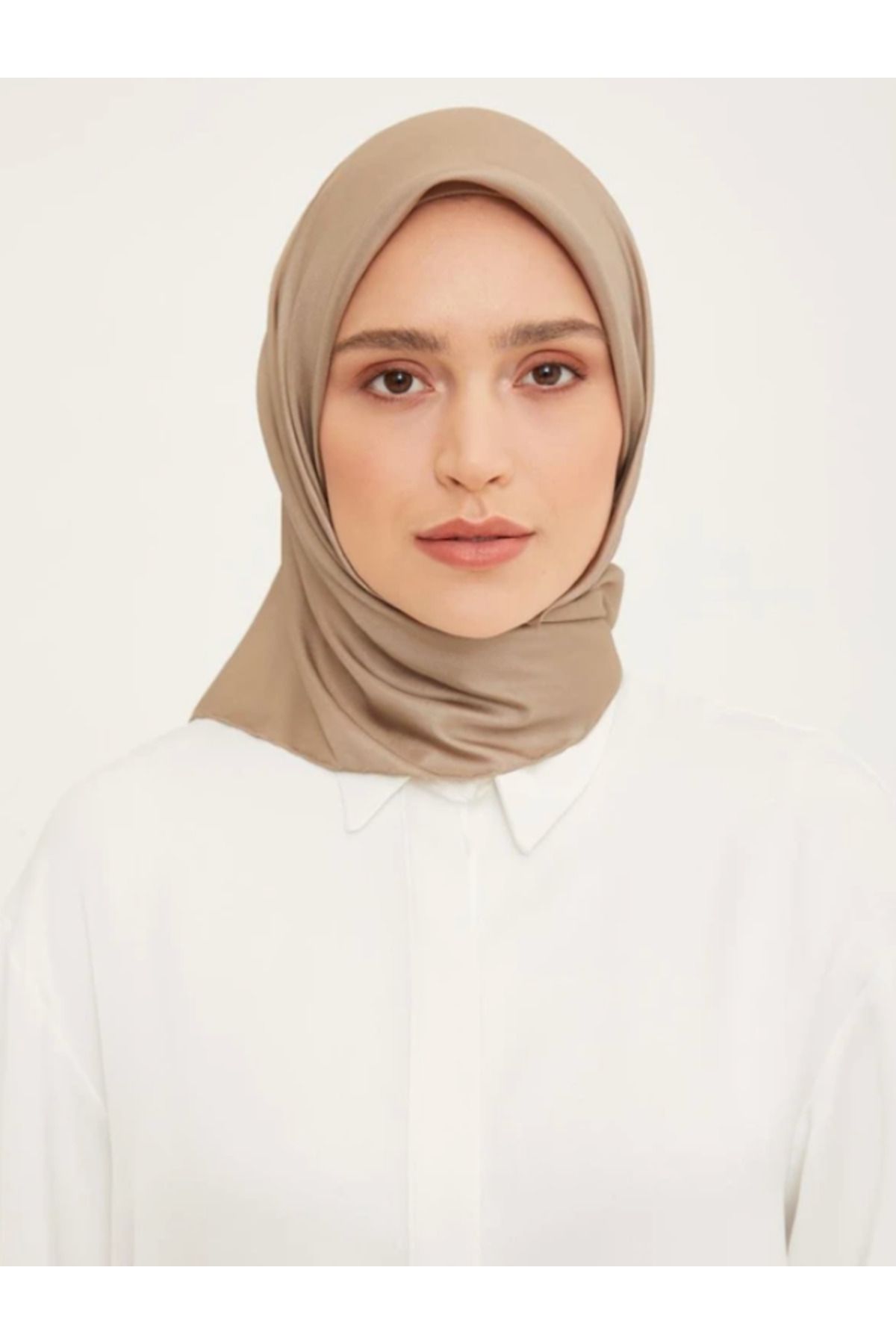 Armine şura Eşarp