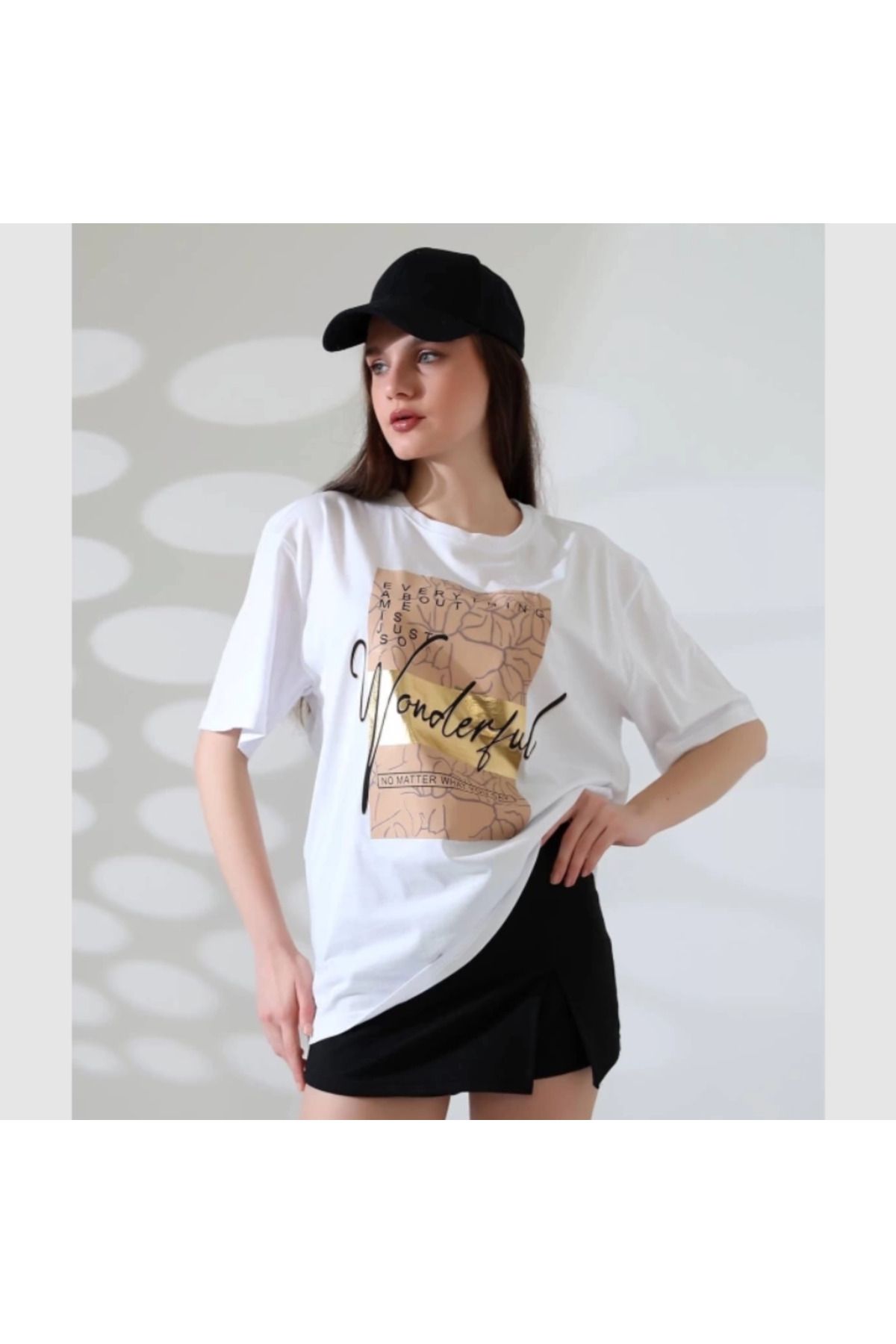 Butik Varak Baskılı İmza Desen Tişört
