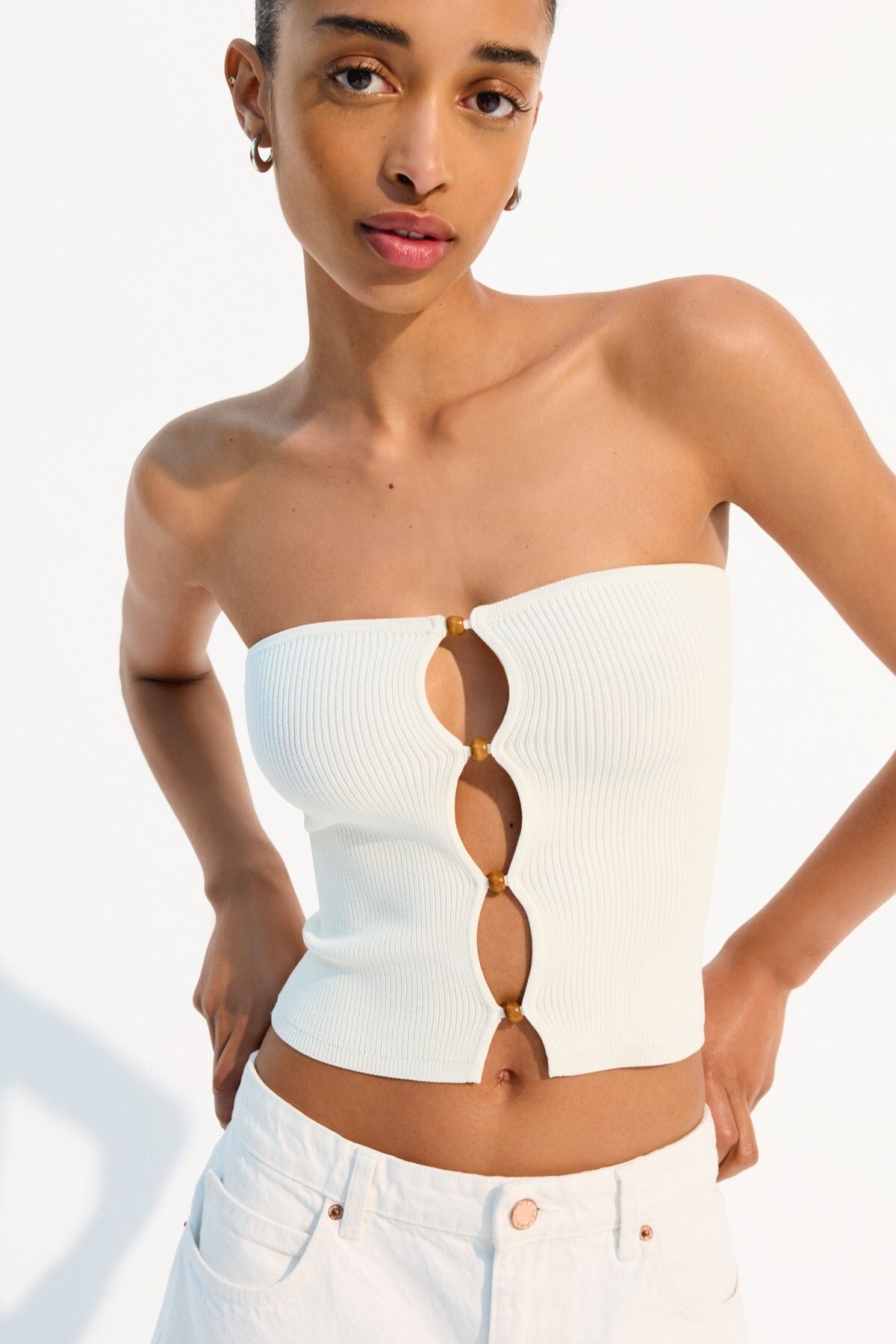 Bershka Kesik detaylı bandeau üst