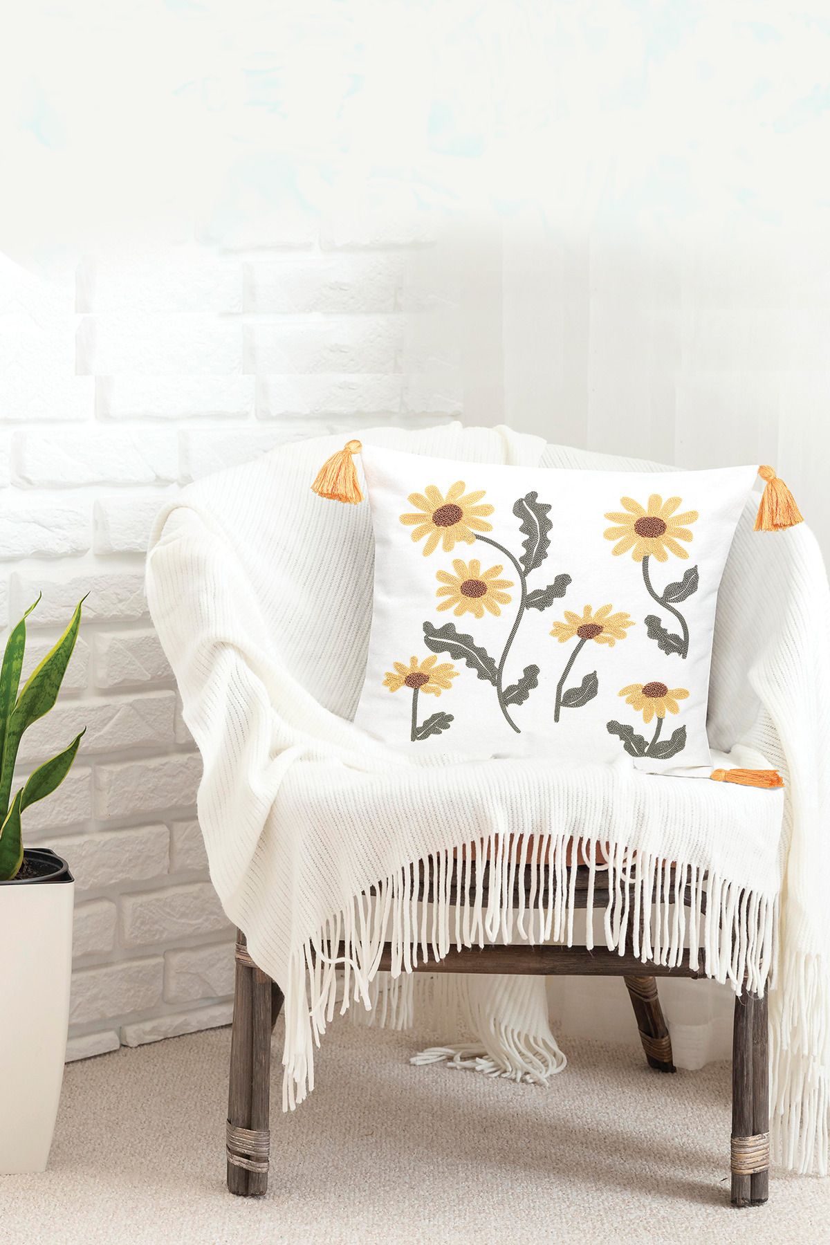Ottoson Comfort Punch Desenli Kırlent Kılıfı Kare Dekoratif Bohem Nakışlı Koltuk Yastık Kılıfı panç 45x45