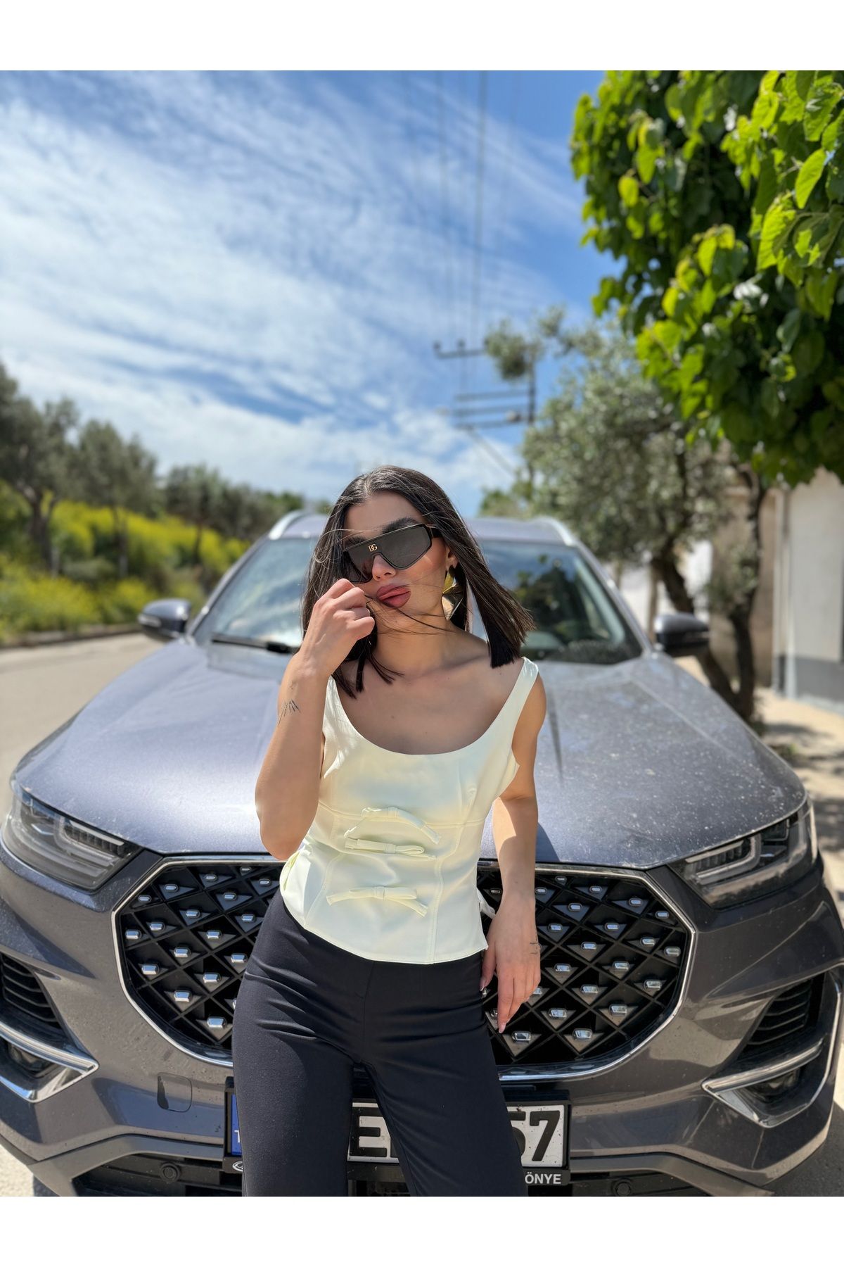 GÜLCİCİ SARI FIYONK DETAYLI BLUZ