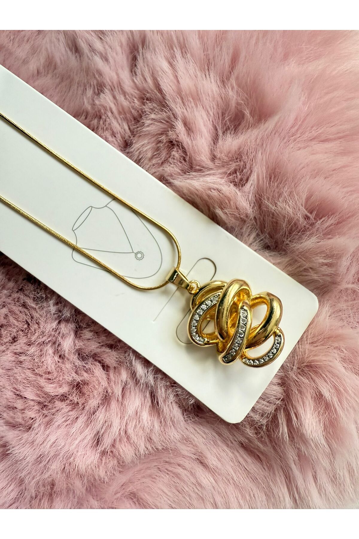 Butik Yeni Sezon Trend Taşlı Halka Detaylı Çelik Kolye Modeli