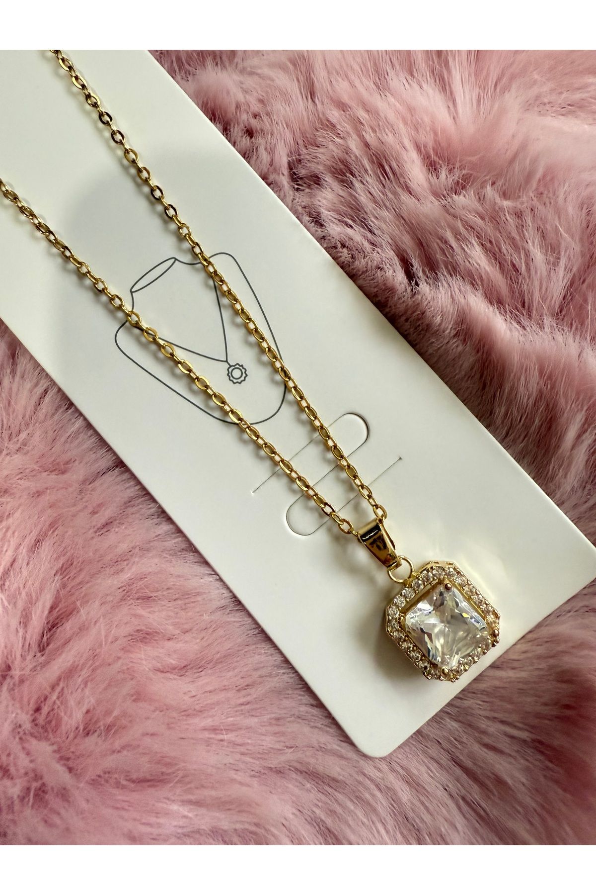Butik Yeni Sezon Trend Kare Taşlı Zarif Gold Kadın Kolye