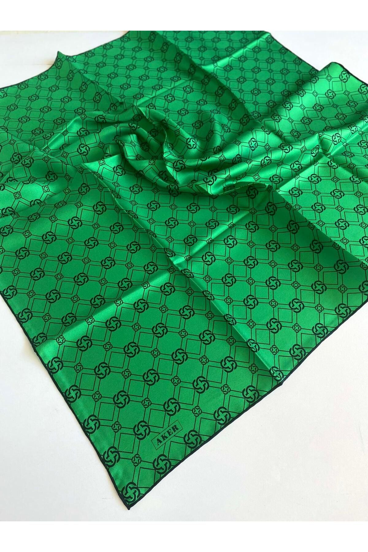 Aker Tivil İpek Eşarp 8686713-913 47483 Benetton Yeşil-Siyah Monogram Desen
