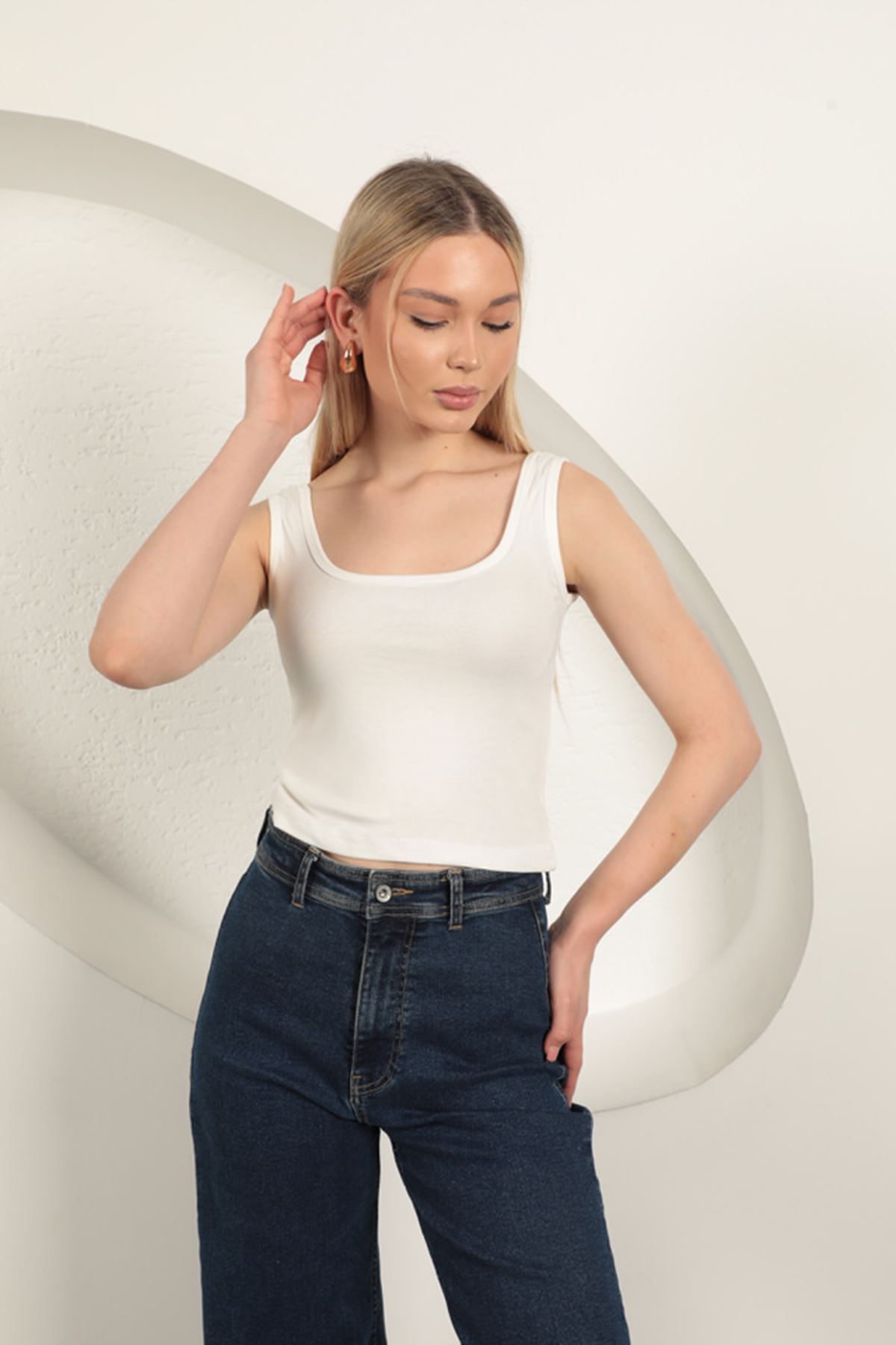 Remon Çilek Viskon Kumaş Askılı Crop 5Y005
