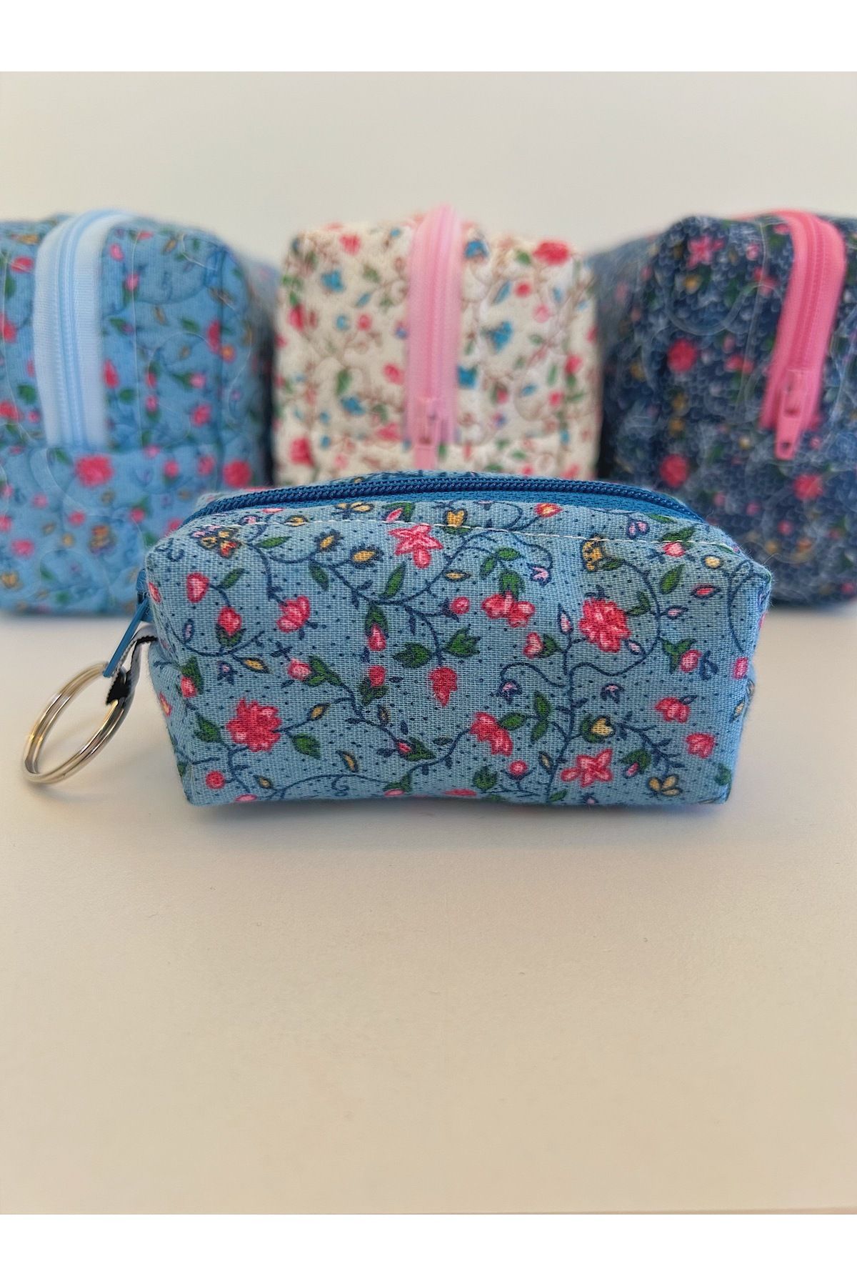 Tasarım Mavi Çiçek Desenli Anahtarlık Çanta Charm - Airpods Kılıfı - Mini Ruj Ve Bozuk Para Çantası