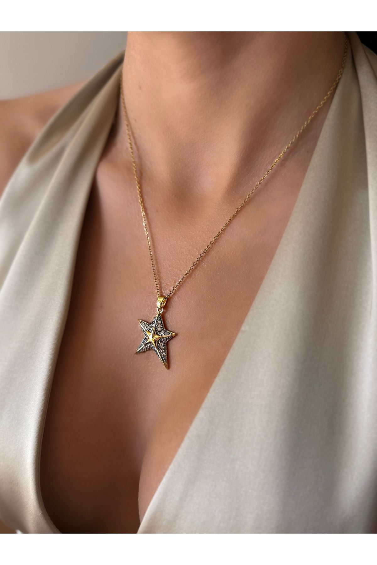 İNN JEWELLERY Çelik Kolye Kararmaz Yıldız Figürlü (2 YIL İTHALATÇI GARANTİLİ)