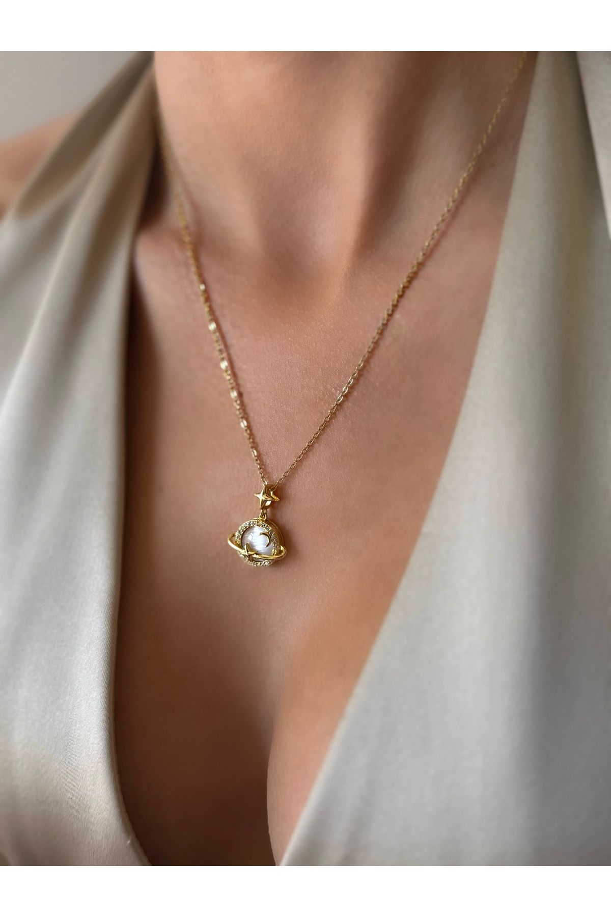 İNN JEWELLERY Çelik Kolye Kararmaz Sedefli Ay Figürlü (2 YIL İTHALATÇI GARANTİLİ)