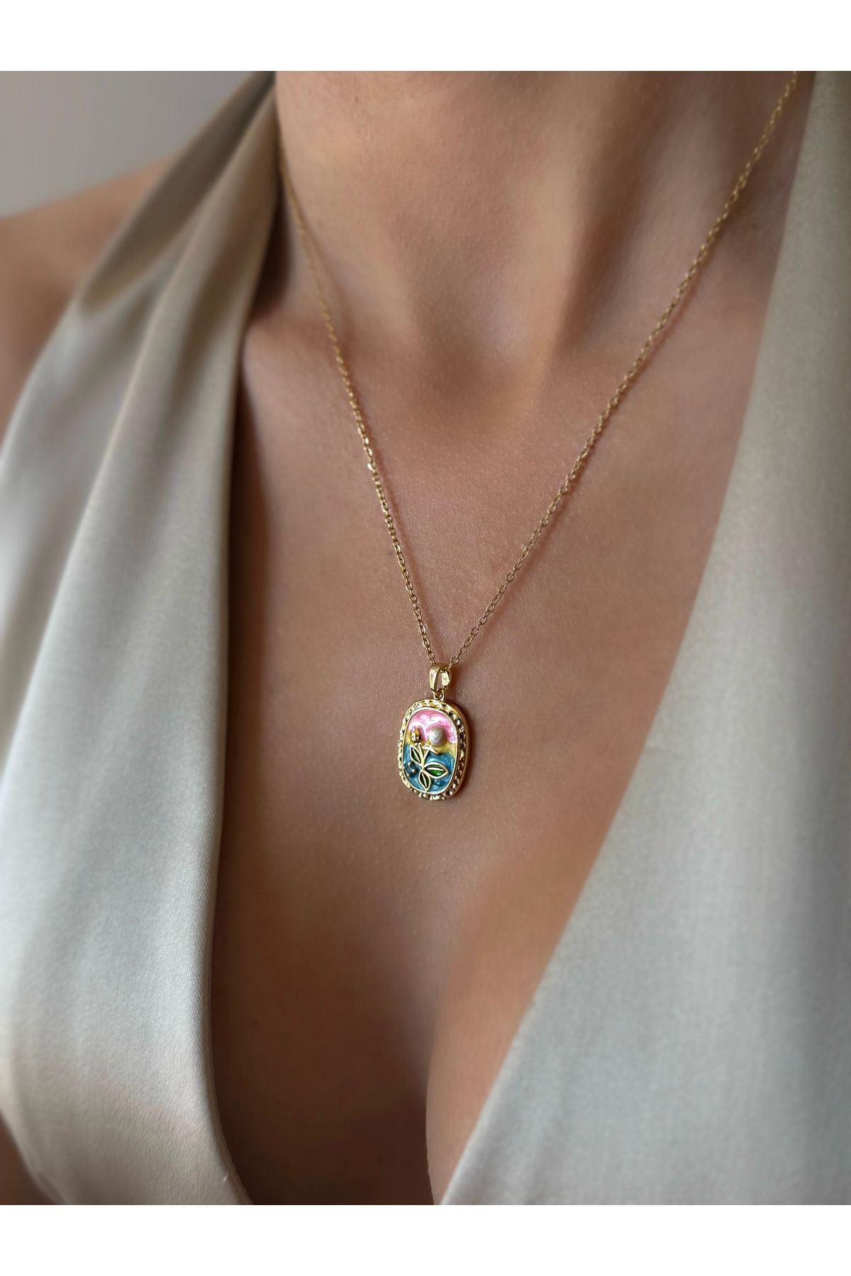 İNN JEWELLERY Çelik Kolye Kararmaz Kelebek Figürlü (2 YIL İTHALATÇI GARANTİLİ)
