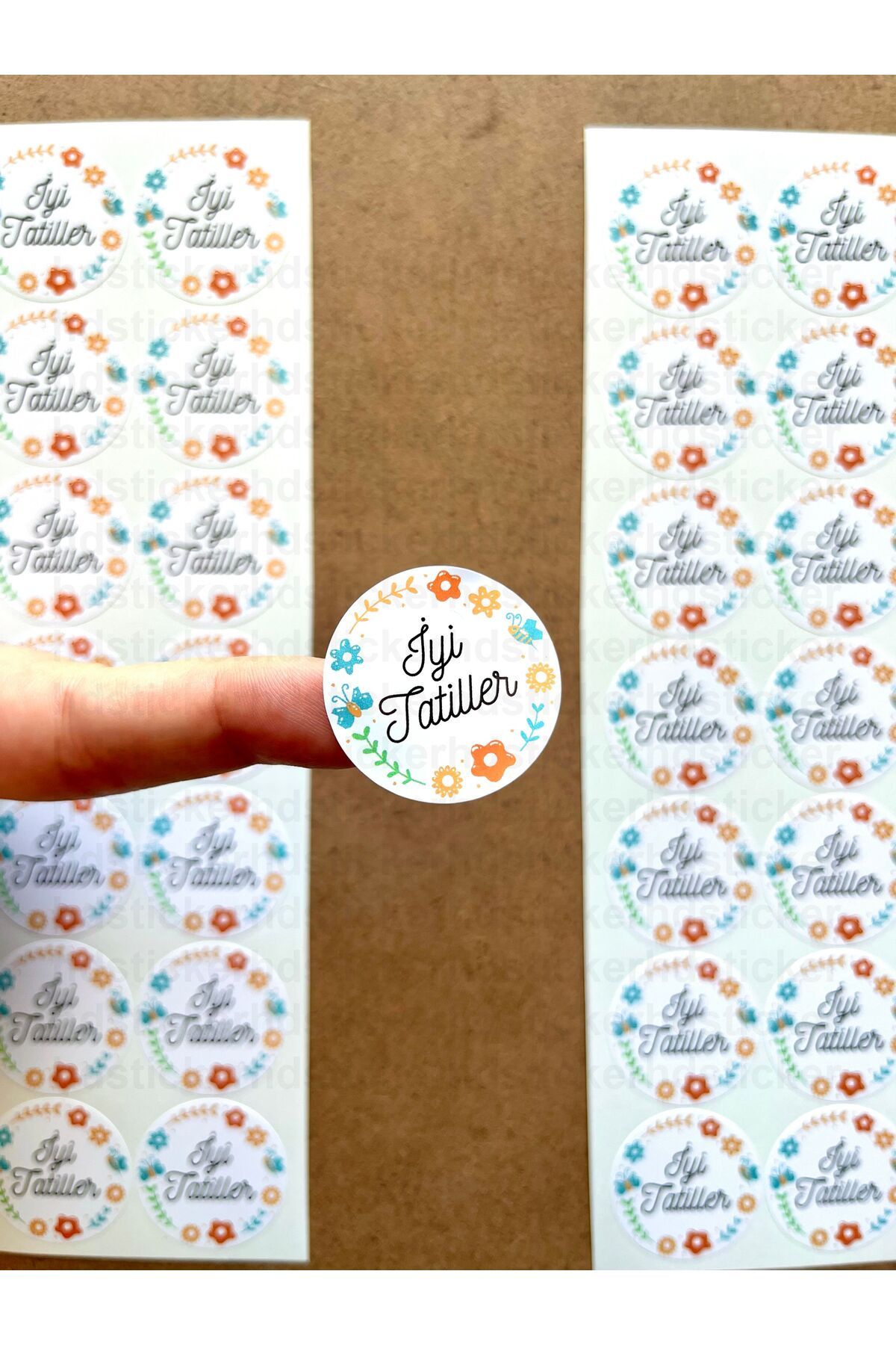 hdsticker 42 Adet 3 cm İyi Tatiller Yapışkanlı Sticker Karne Öğretmen Etiketi Mezuniyet Hatırası Okul Hediye 8