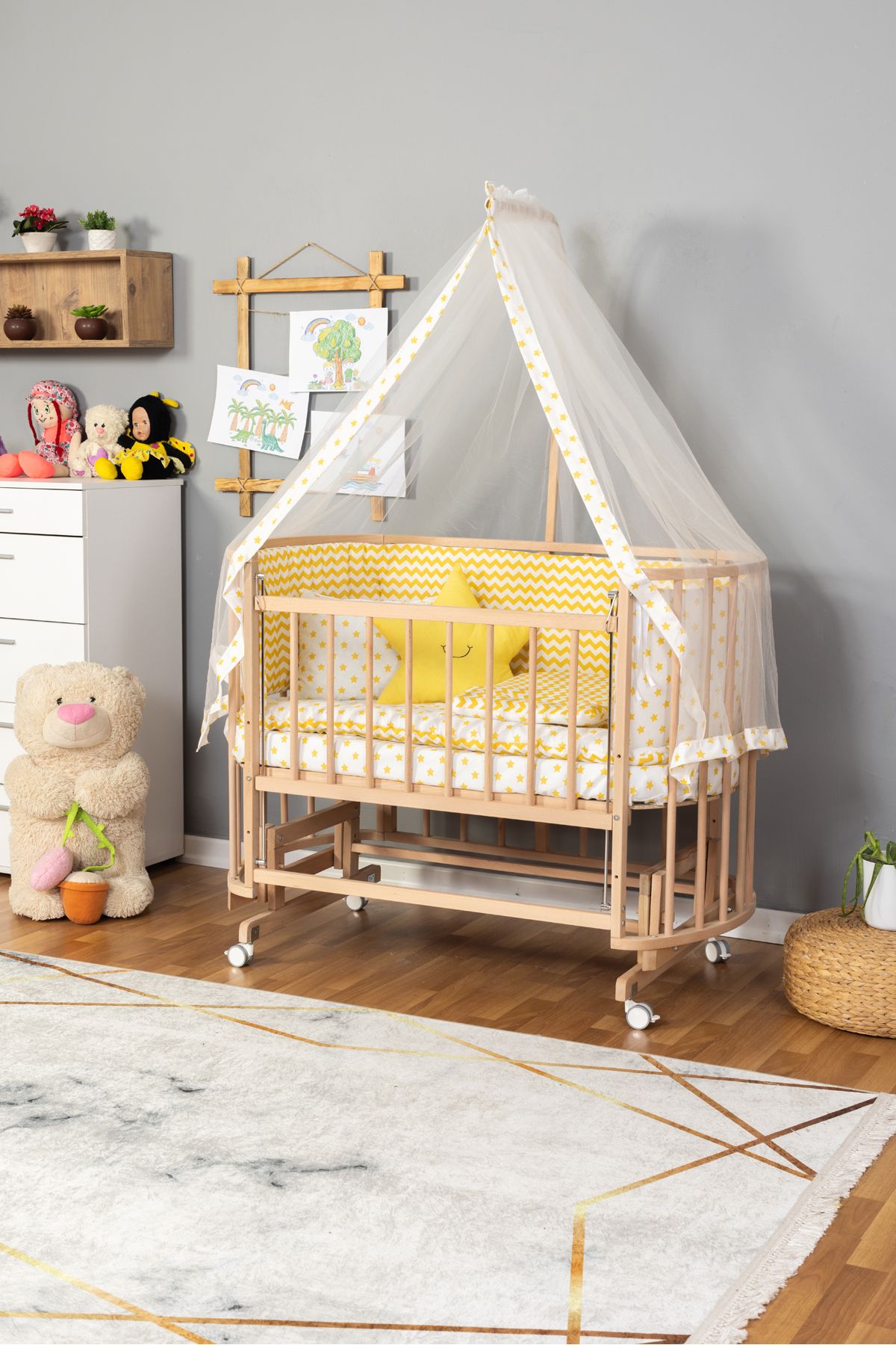 Carino Wins Ahşap Beşik Anne Yanı Yeni Doğan Papatya Organik Bebek Beşiği SARI YILDIZ UYKU SETLİ + TEKERLEKLİ