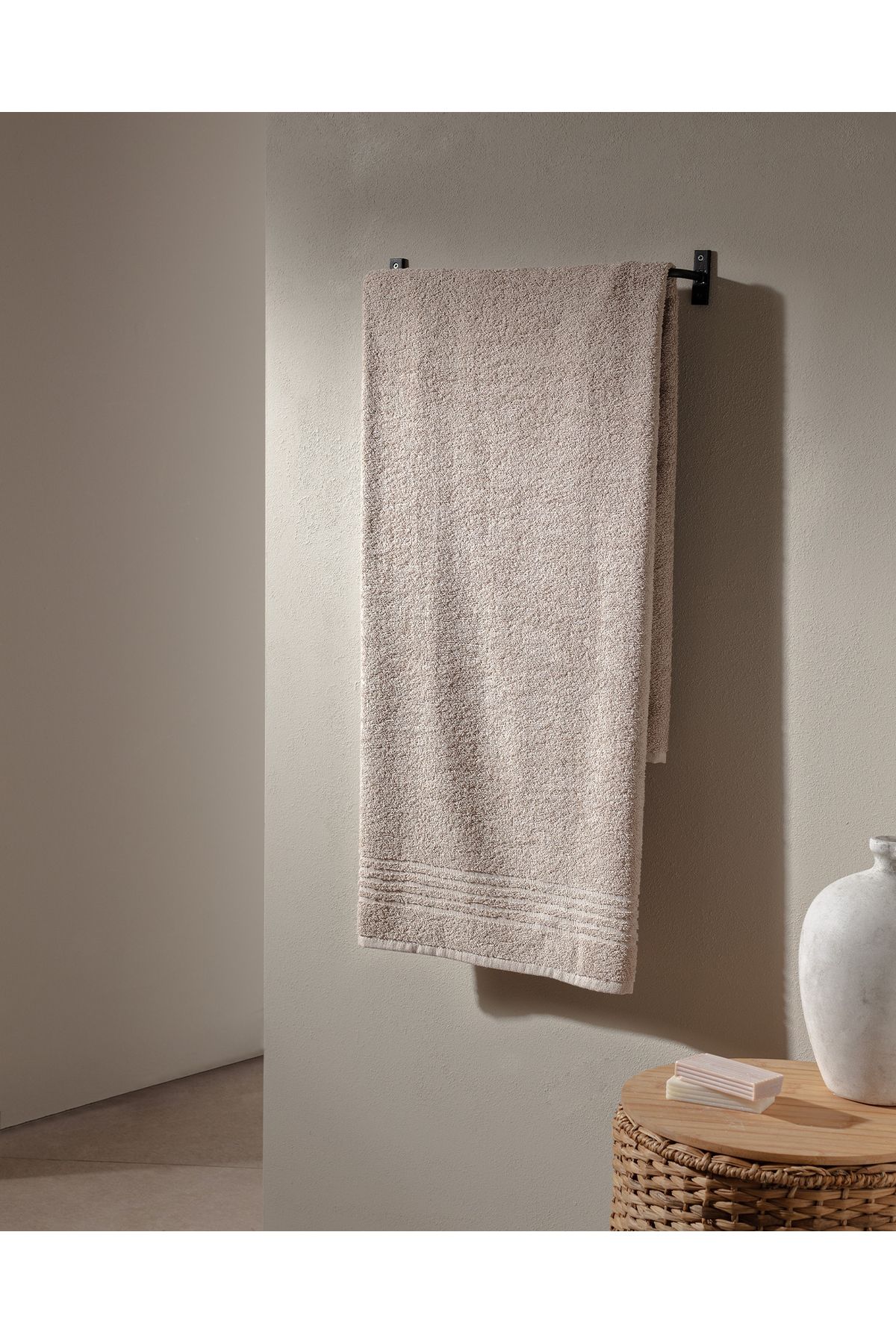 Madame Coco Derline Pamuklu Yüz Havlusu - Bej - 70x140 cm