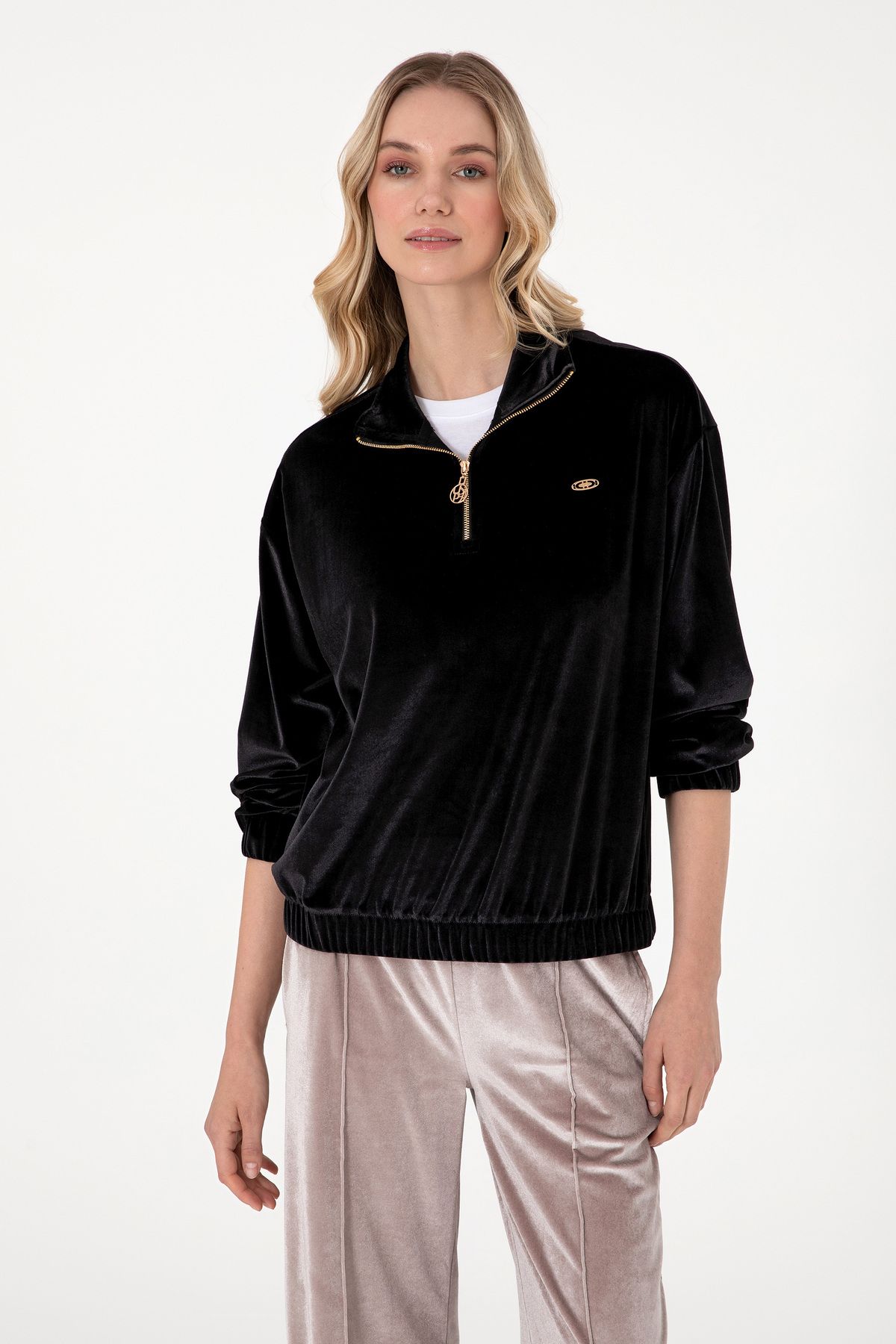 U.S. Polo Assn. Kadın Siyah Sweatshirt 50292400-VR046
