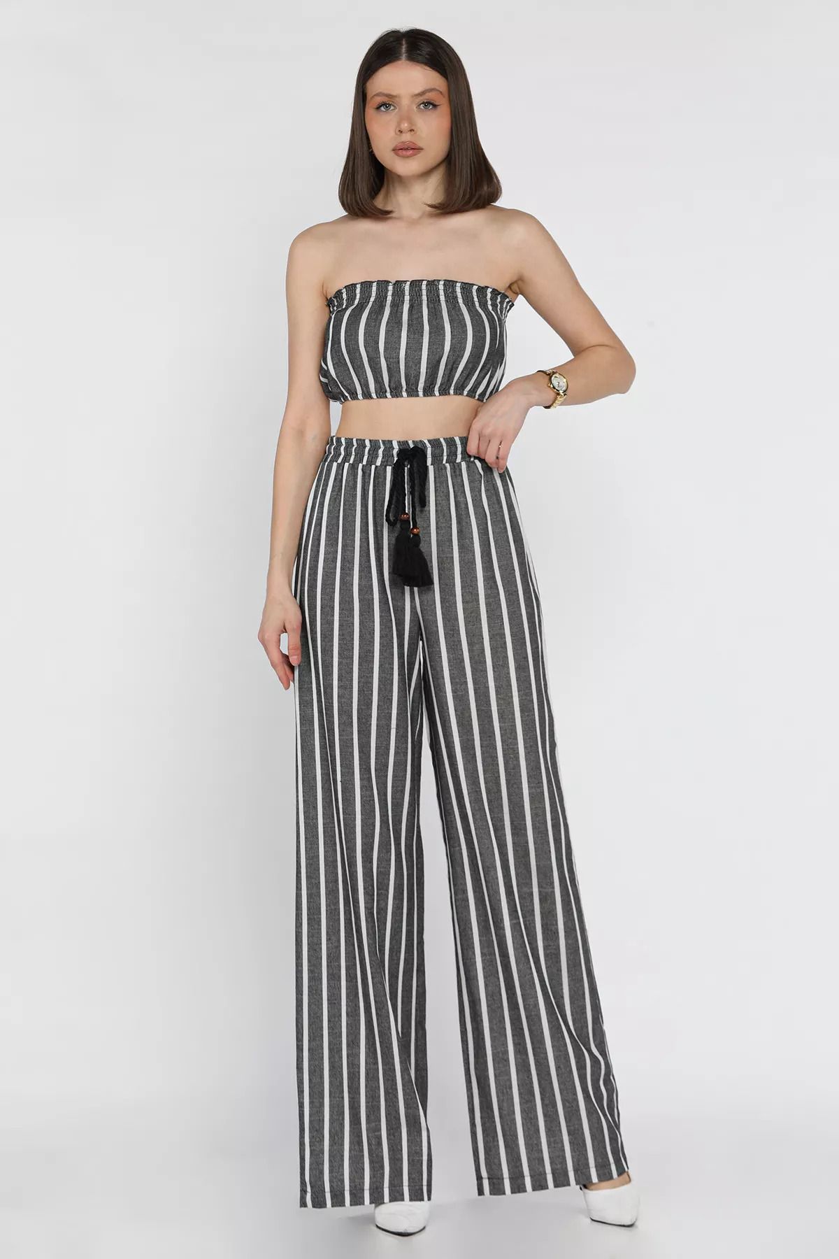GÜLSELİ Antrasit Kadın Çizgi Desenli Straplez Crop Top Bluz Palazzo Pantolon İkili Takım