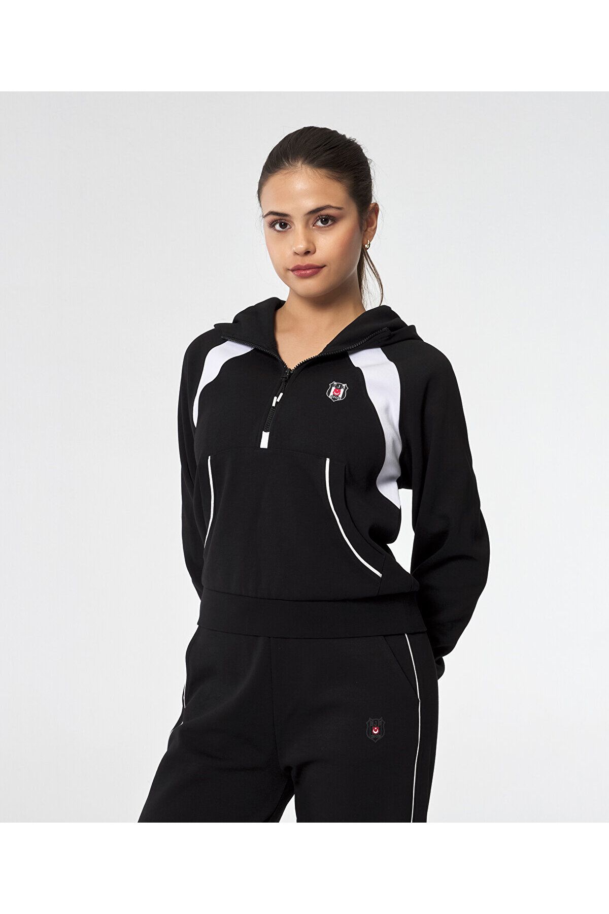 Kartal Yuvası BEŞİKTAŞ KADIN KAPÜŞONLU SWEATSHIRT 8525215T3