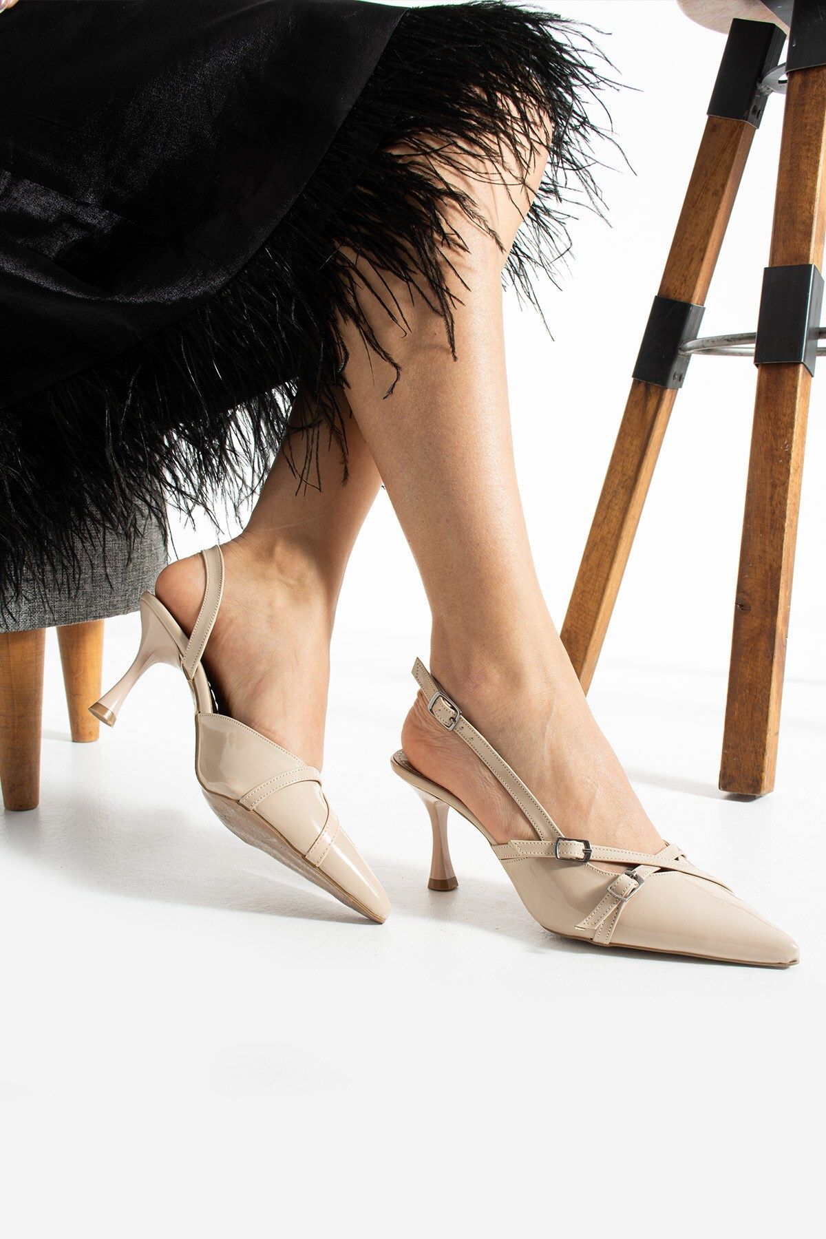 AlbiShoes Çift Toka Detaylı Arkası Açık Rugan Sivri Burun 8 Cm Ince Topuklu Stiletto Kadın Ayakkabı