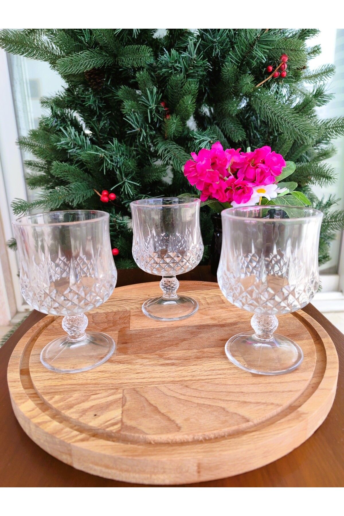 Madame Coco-Audrey Set of 4 Short Size Wine Glasses - 170 ml 7