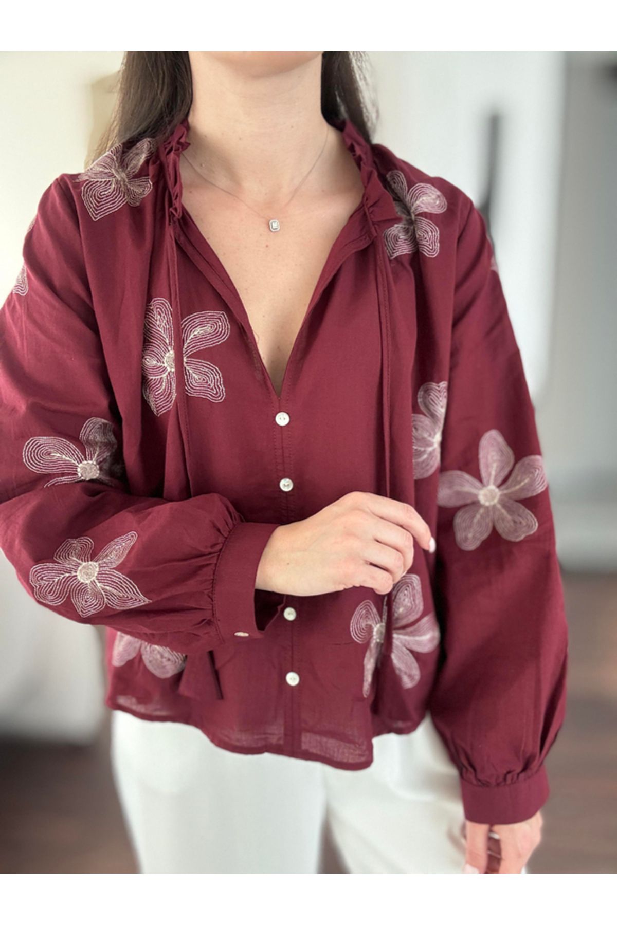 Kese Fashion Store Ekru Nakışlı Bordo Vual Bluz