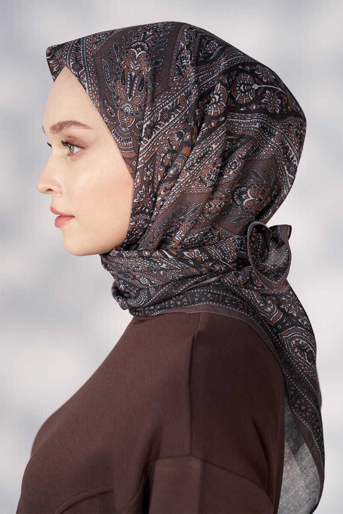 Madame Polo daisy glory desen eşarp - kahverengi