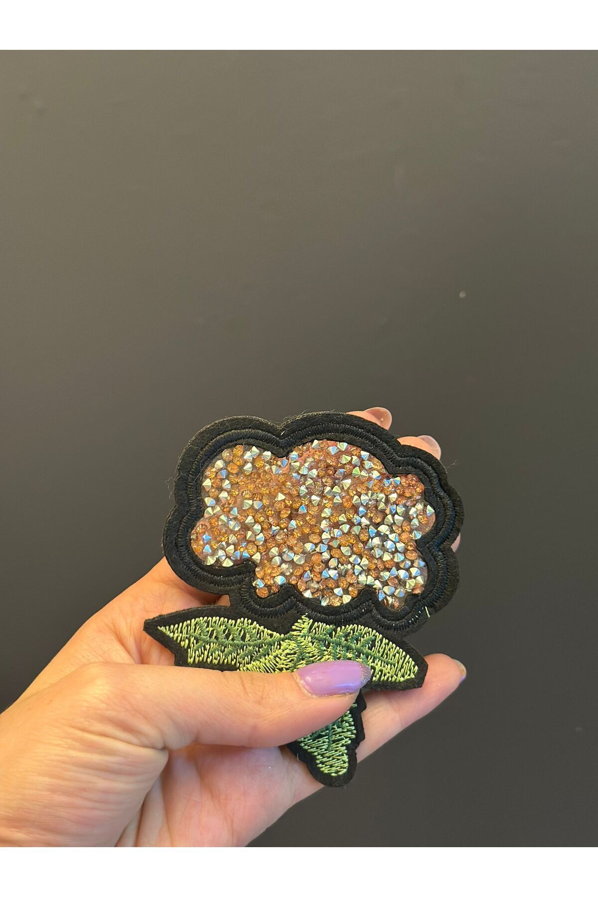 Gönülden Tasarım ÜTÜ İLE YAPIŞAN TAŞLI ÇİÇEK ARMA DİKİŞ APLİKE 9X8 CM