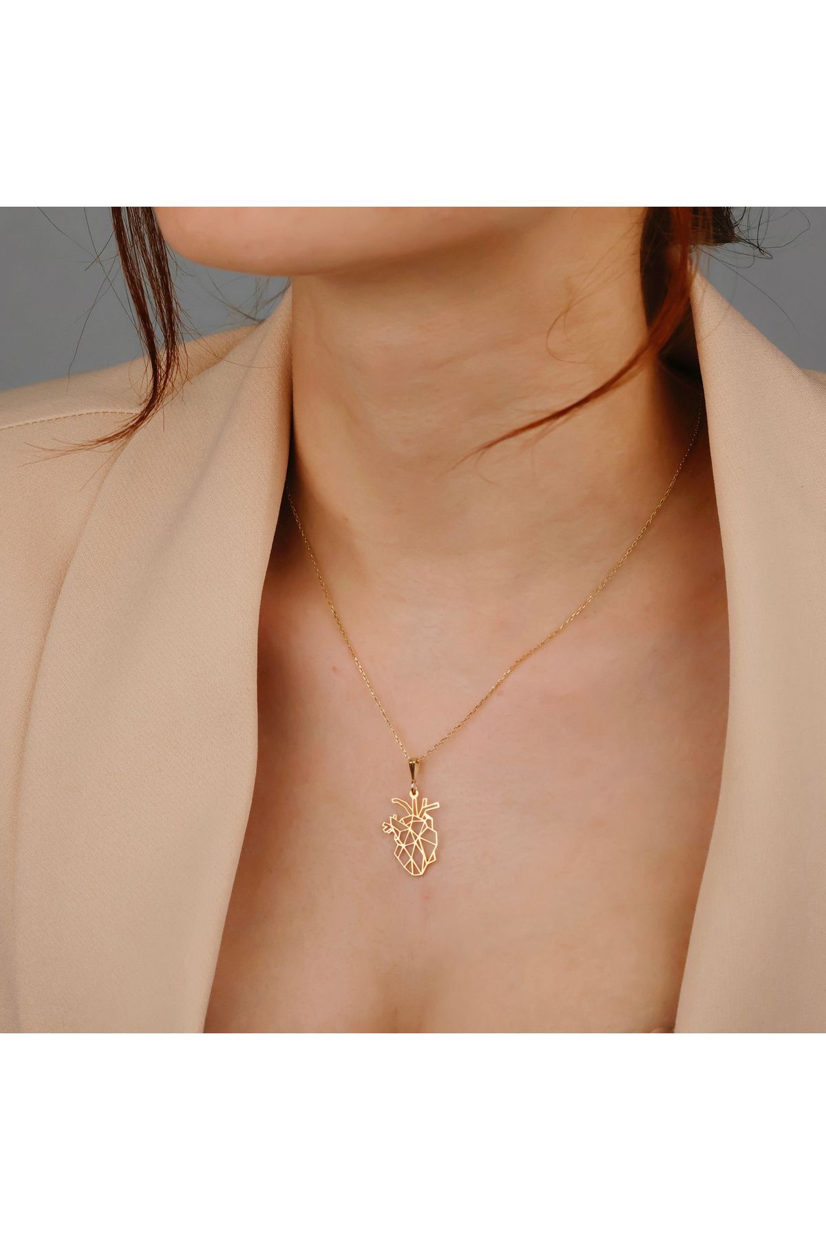ALTINTEMAS Geometrik Anatomik Kalp Figürlü Kolye – 18K Altın Kaplama 925 Ayar Gümüş