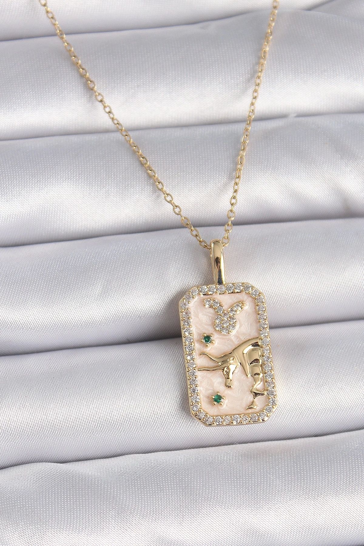 YNT İthalat 316L Çelik Gold Renk Zincir Boğa Burcu Zirkon Taşlı Kadın Kolye