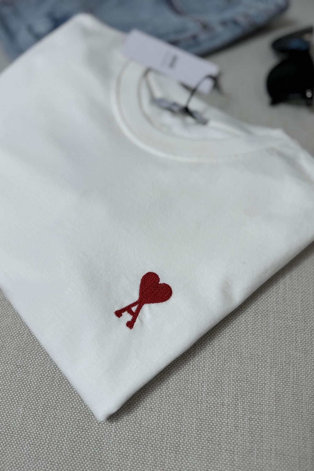 Butik Gardrop Viyana Kalp Nakış İşlemeli Bluz Ekru