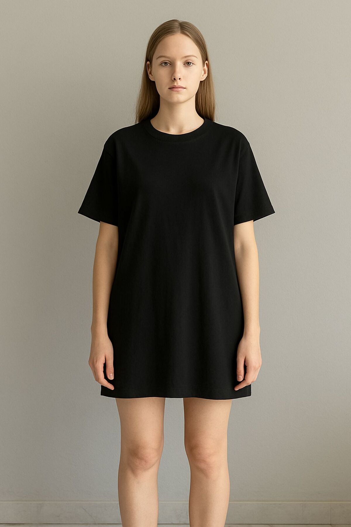 ELONİ KADIN OVERSIZE DİZ ÜSTÜ SALAŞ T-SHİRT