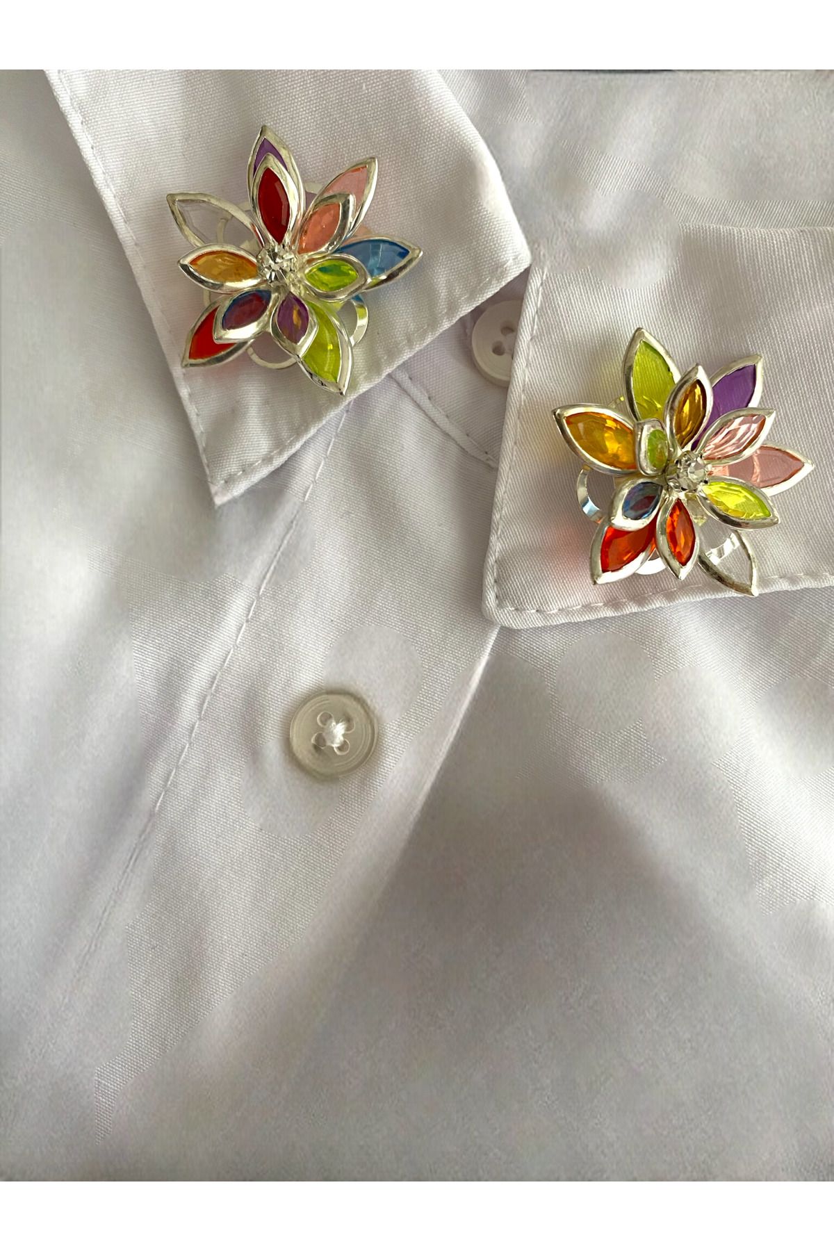 ELLE BROŞ Renkli Çiçek charm broş( 3 cm’dir- Her sipariş 2 adettir)