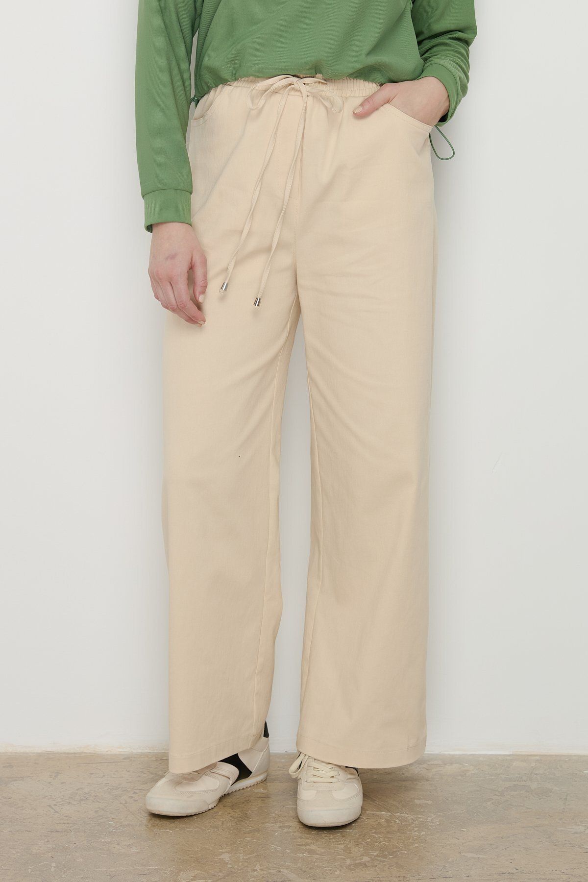 Nihan Beli Lastikli Bol Paça Kanvas Pantolon Krem