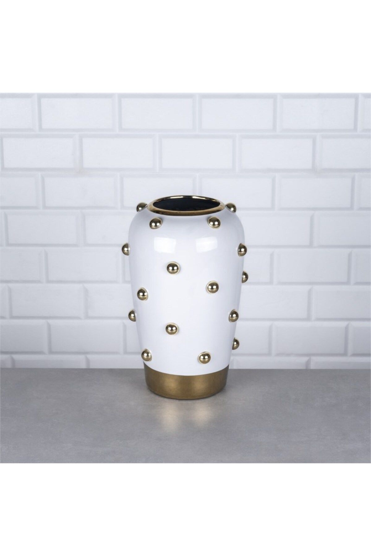 Hinora Gold Beyaz Tombul Boncuklu Porselen Vazo 18x18x30cm TEKLİ SATILIR