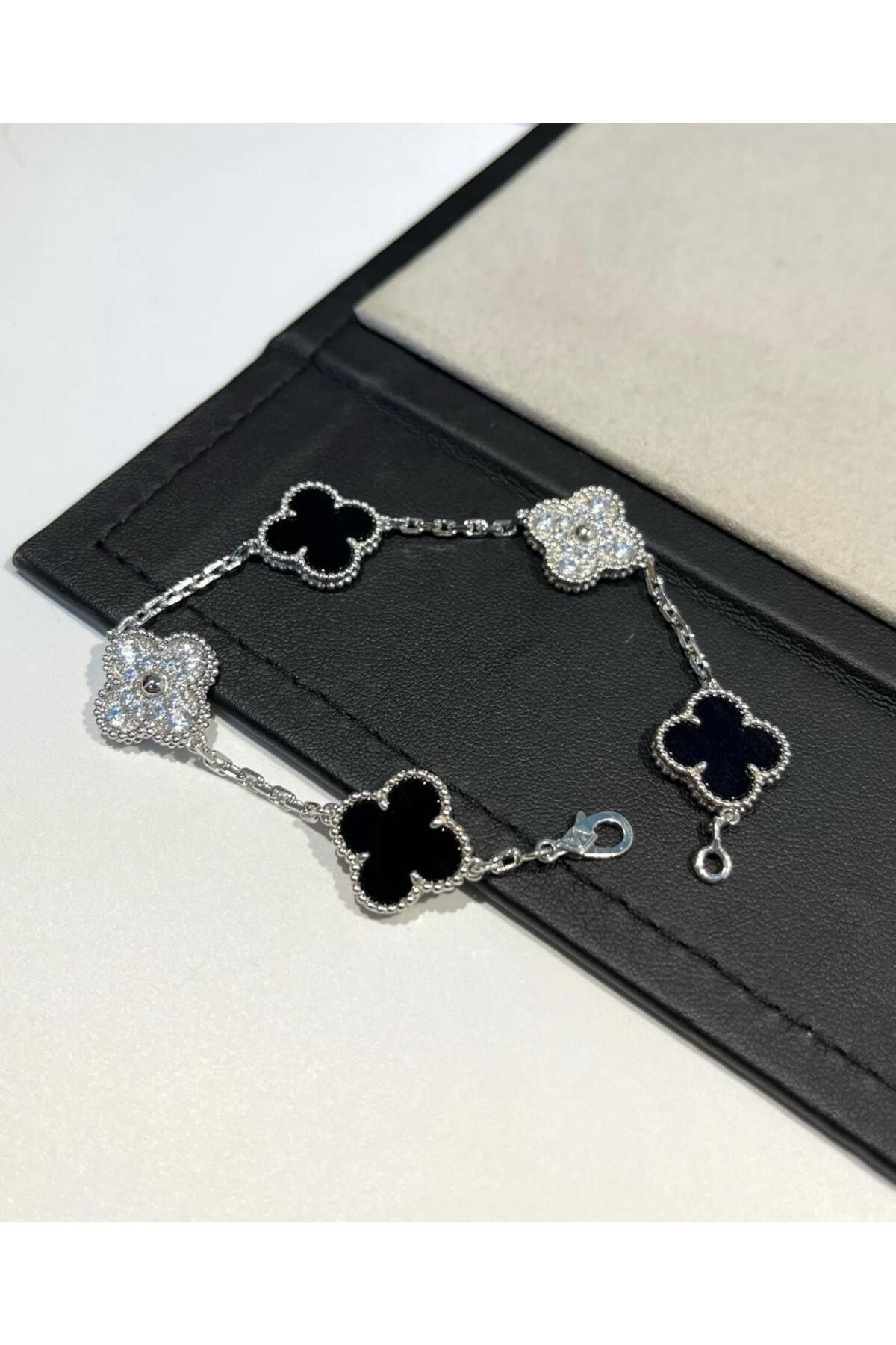 TASARIM13 Stainless Steel Gümüş Rengi Çelik Yonca Bileklik